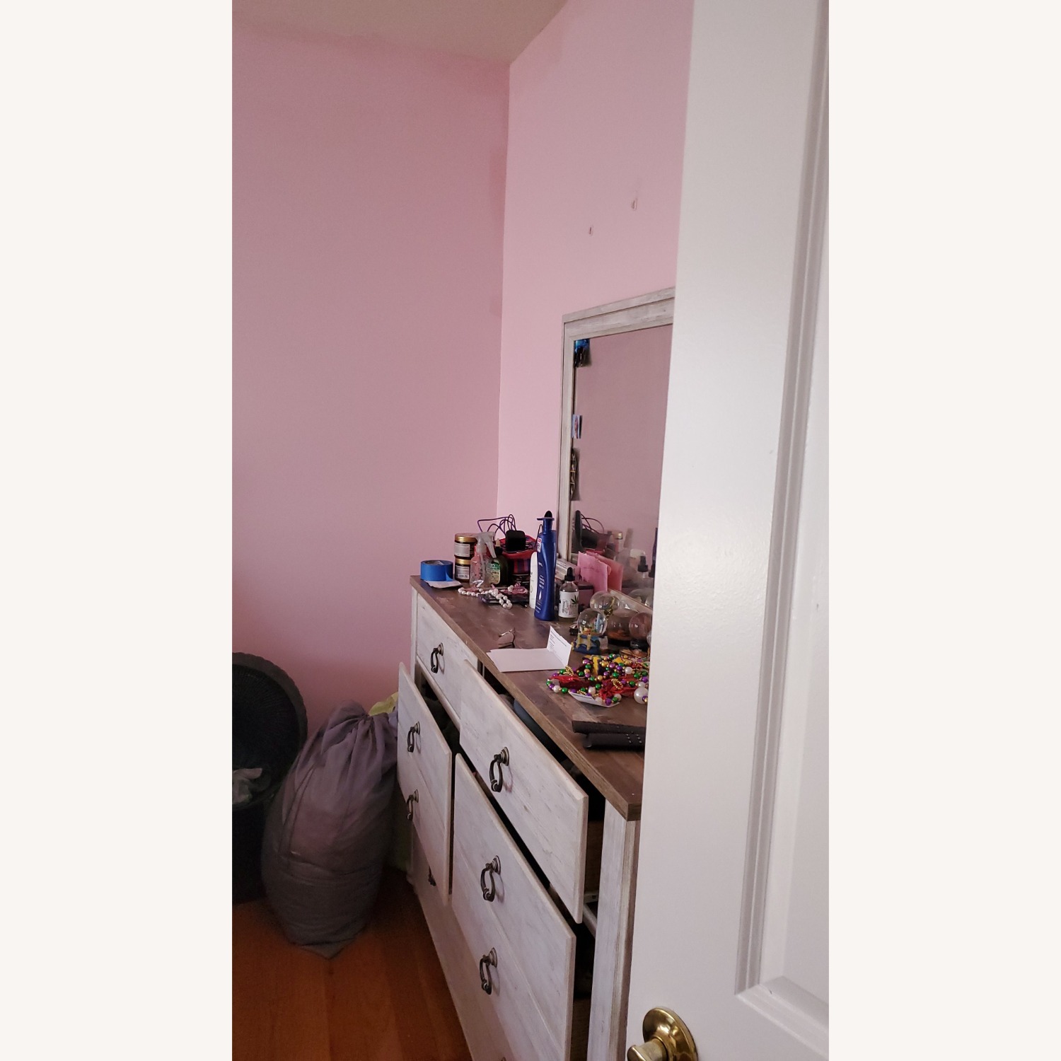 Willowton Dresser Mirror Set - image-3