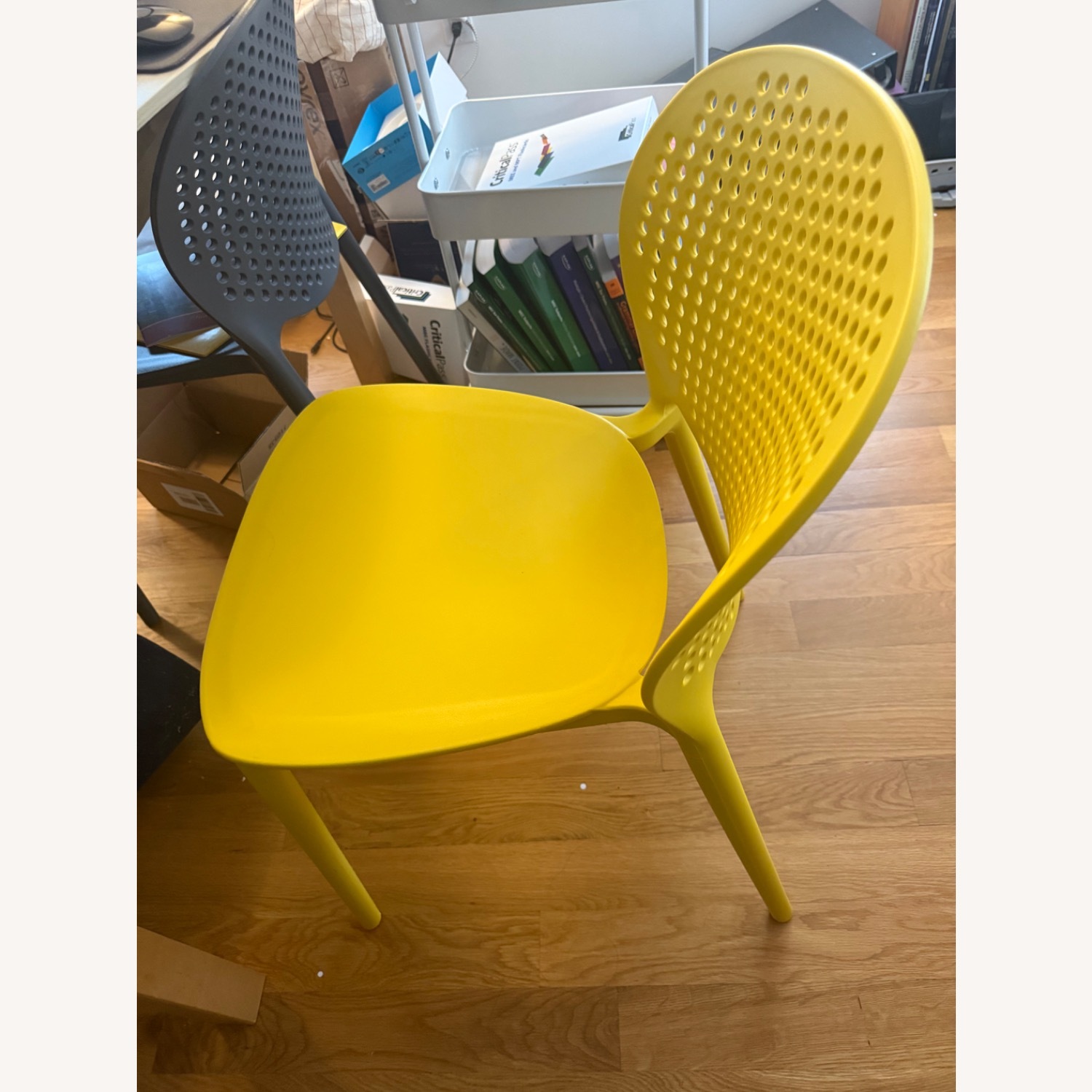 Article Dot Chairs 2x - image-3