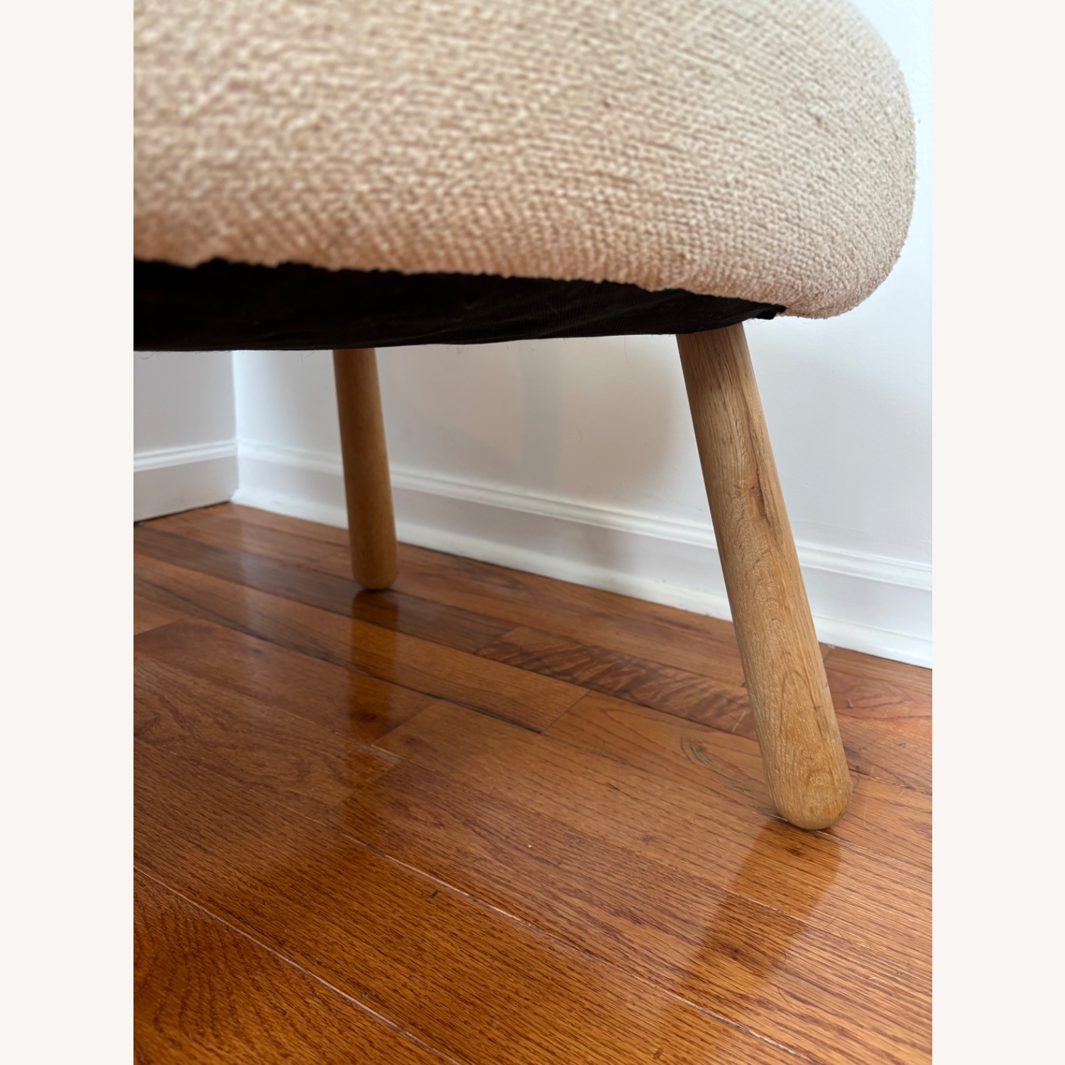 Vintage Clam Chair Replica - image-8