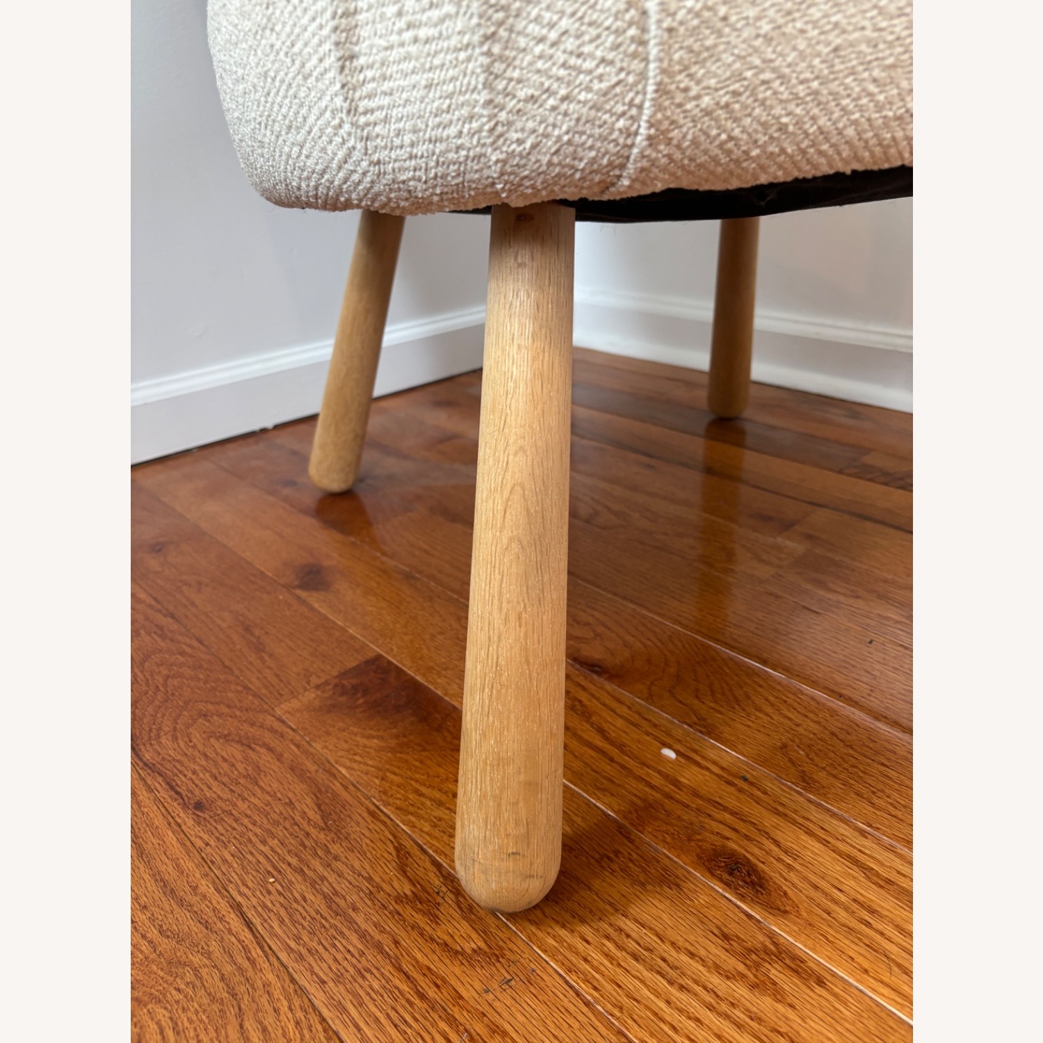 Vintage Clam Chair Replica - image-3