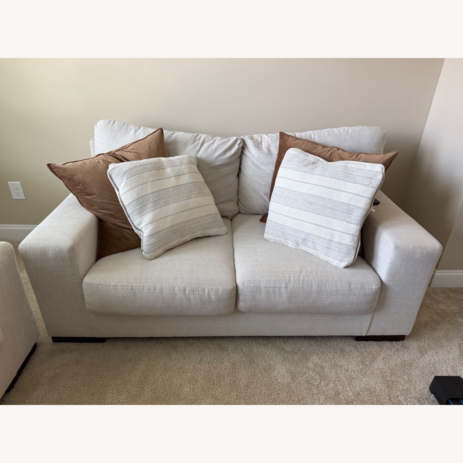 Maggi Loveseat - image-1