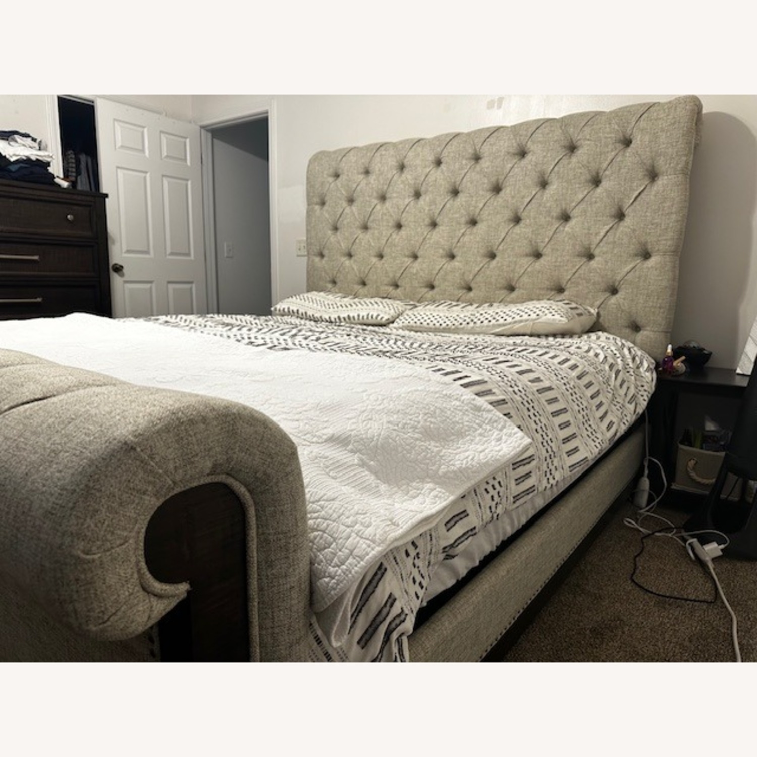 Hillcott King Upholstered Bed - image-3