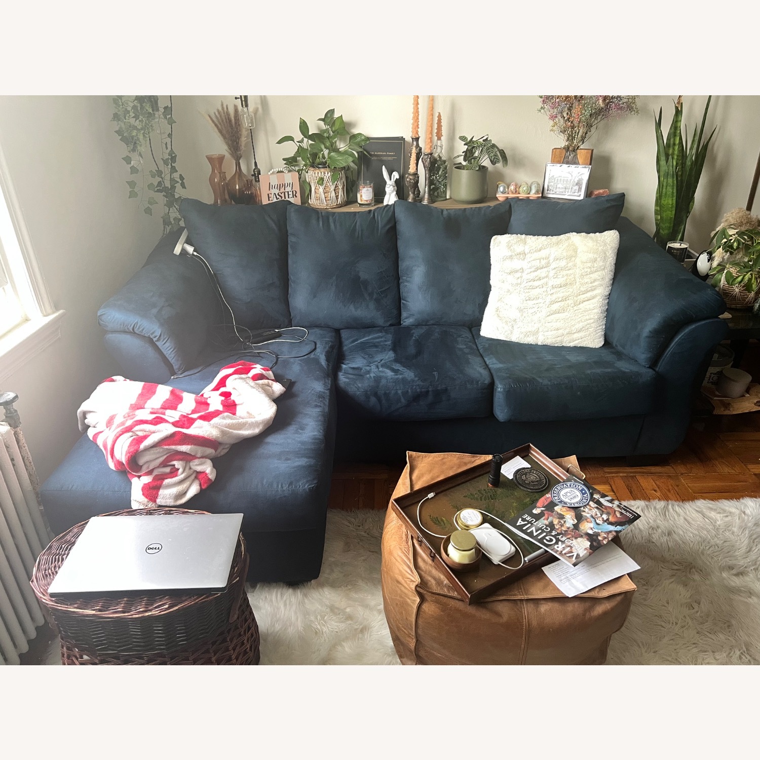 Ashley Furniture 3- Seater Chaise - image-3