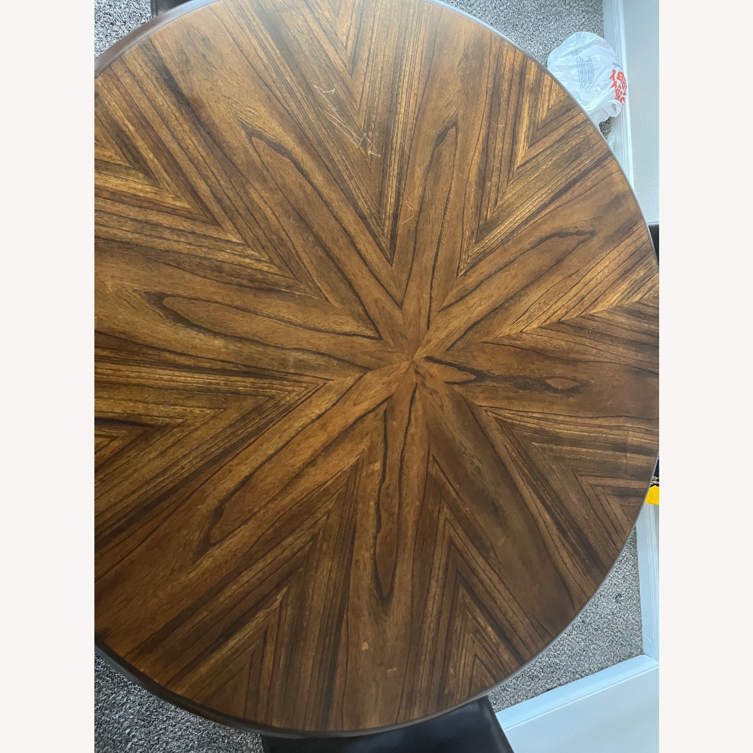 Centiar Dining Set - image-4