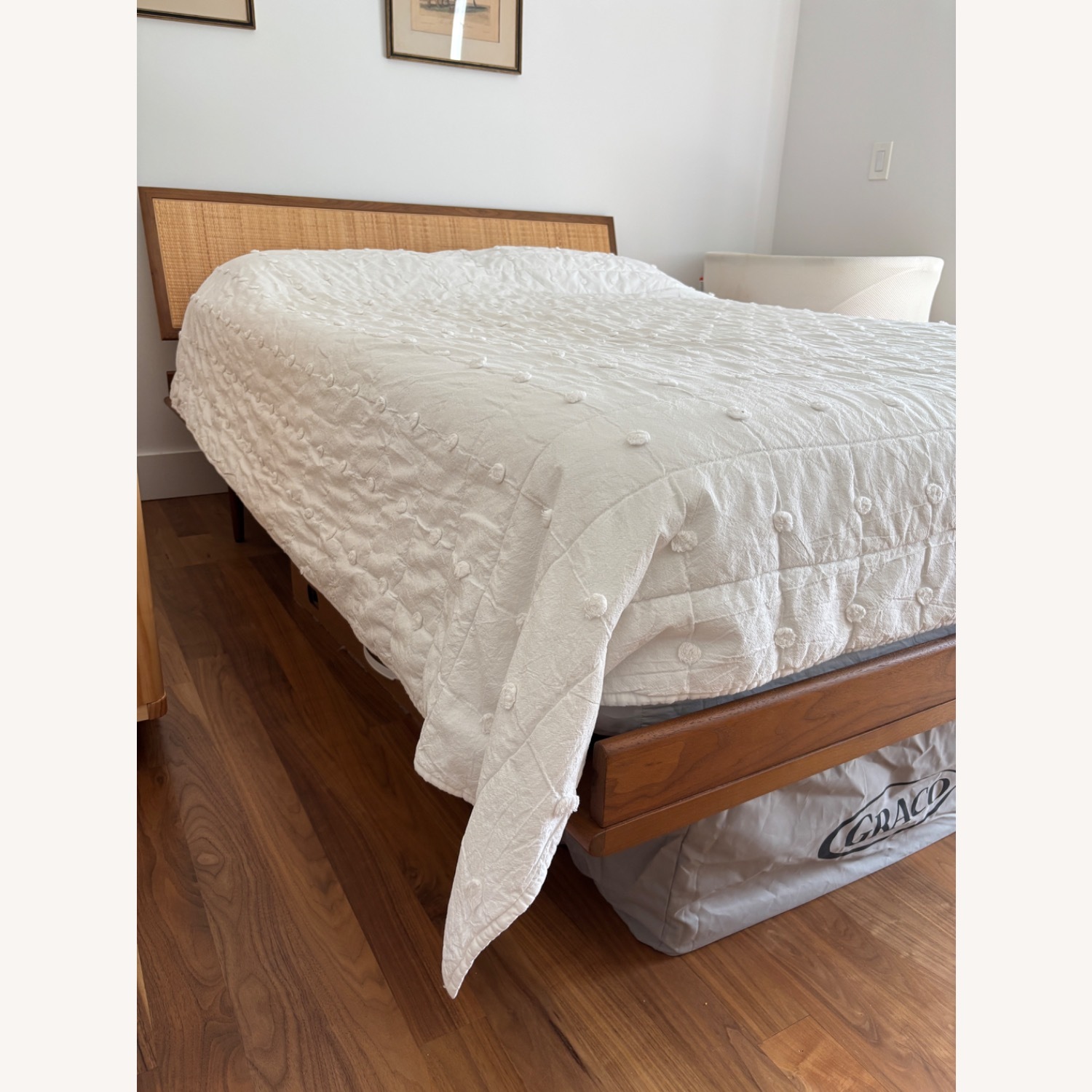 Nelson Queen Bed - image-4