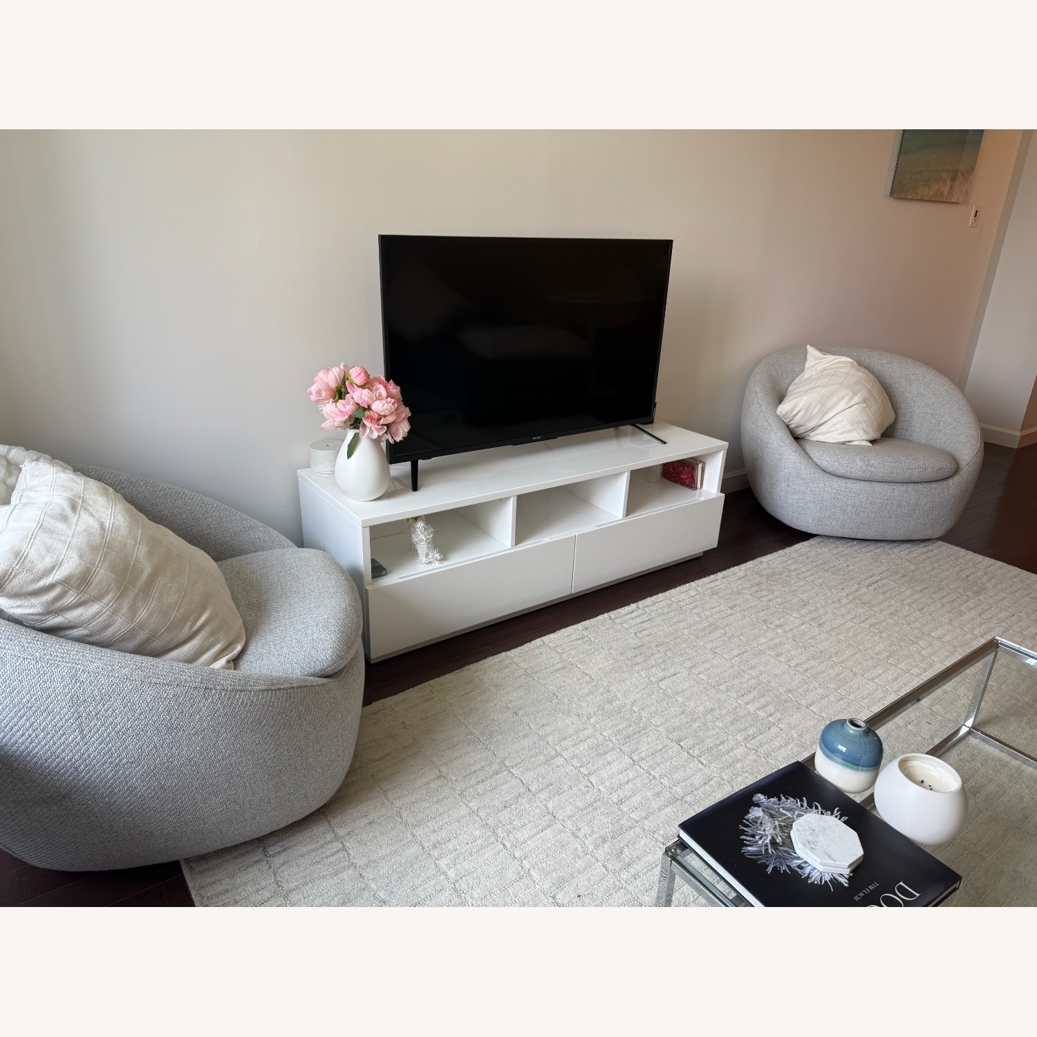 Chill 60" White High-Gloss Media Console - image-3