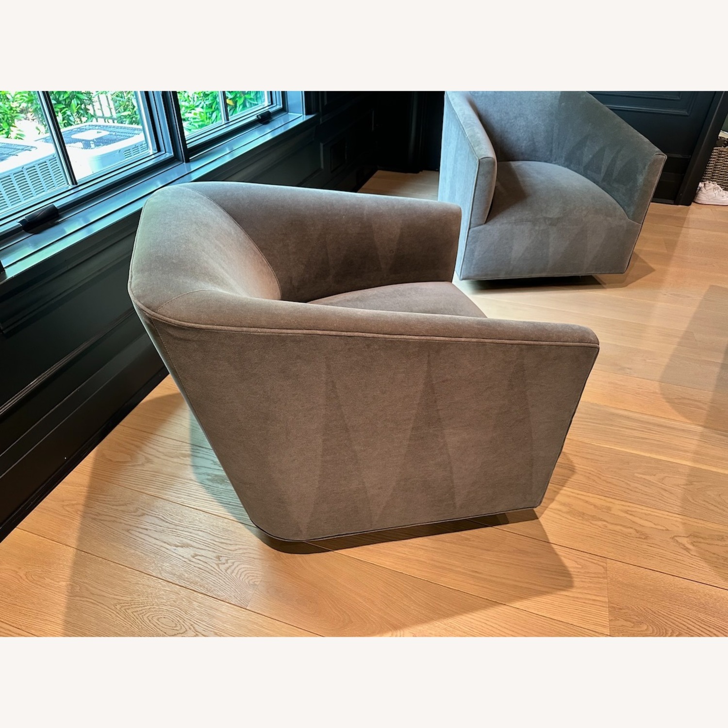 Mitchell Gold+Bob Williams Cooper Swivel Chair 4 - image-7