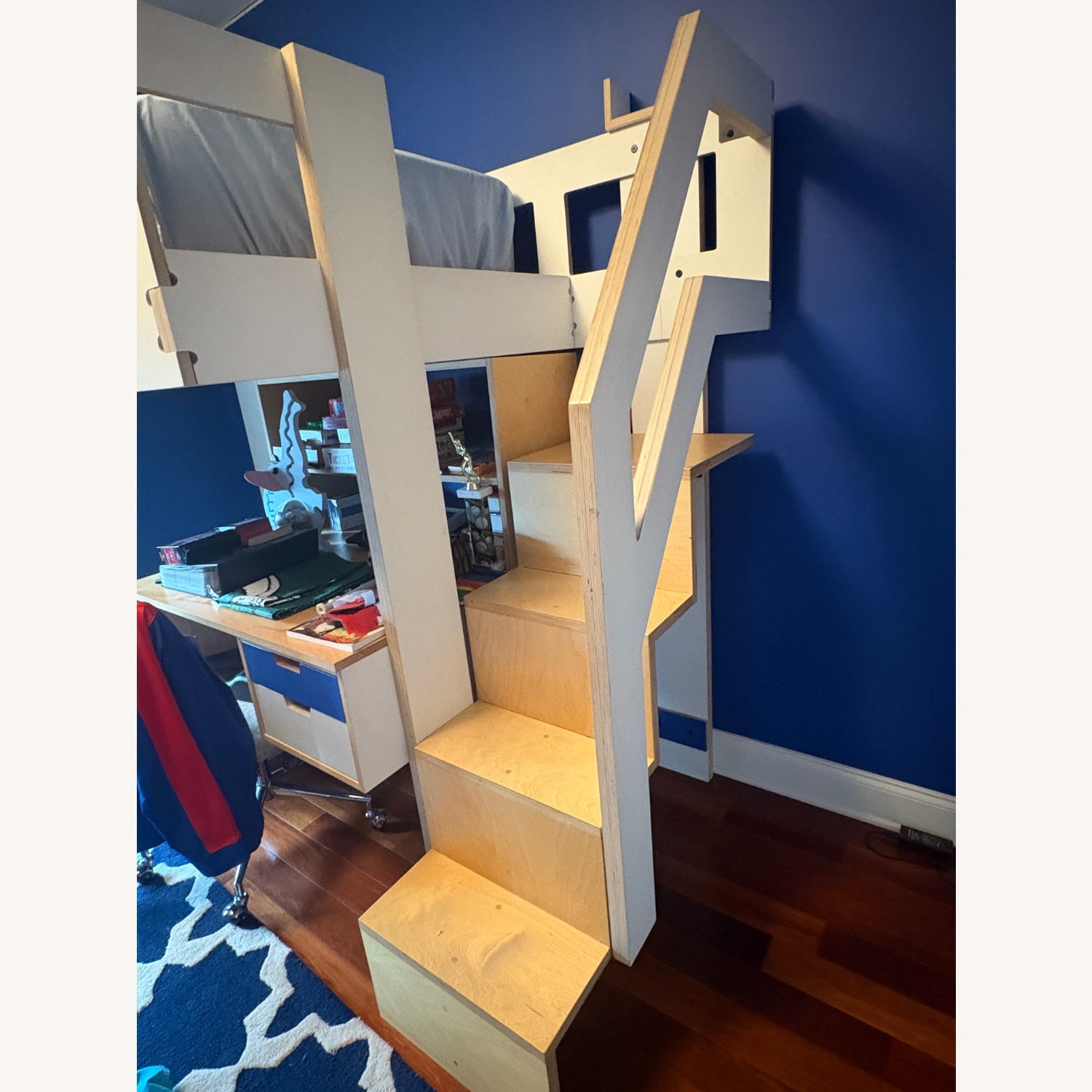 Handcrafted Lofted Bed & Desk Combo - image-4