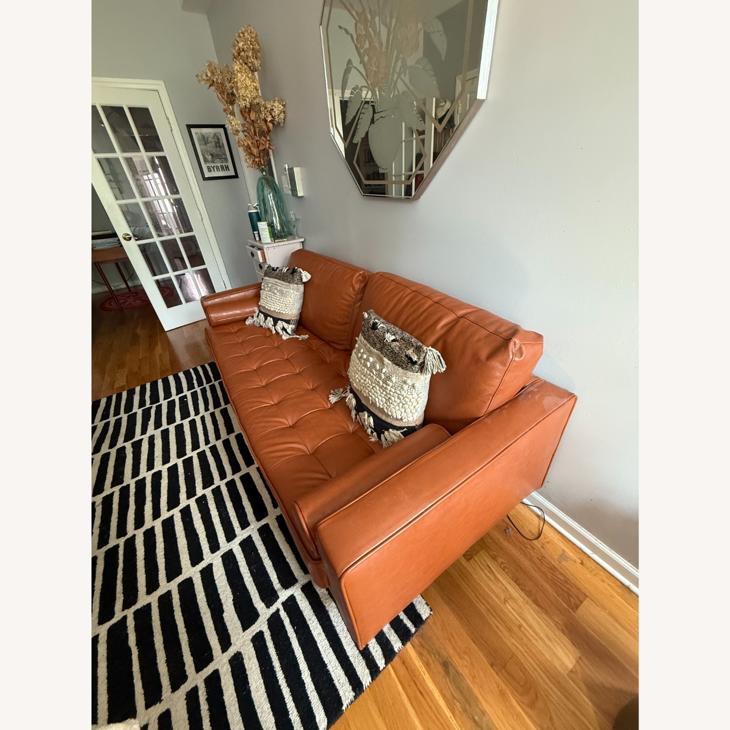 Ashton Vintage Leather Sofant Condition - image-2