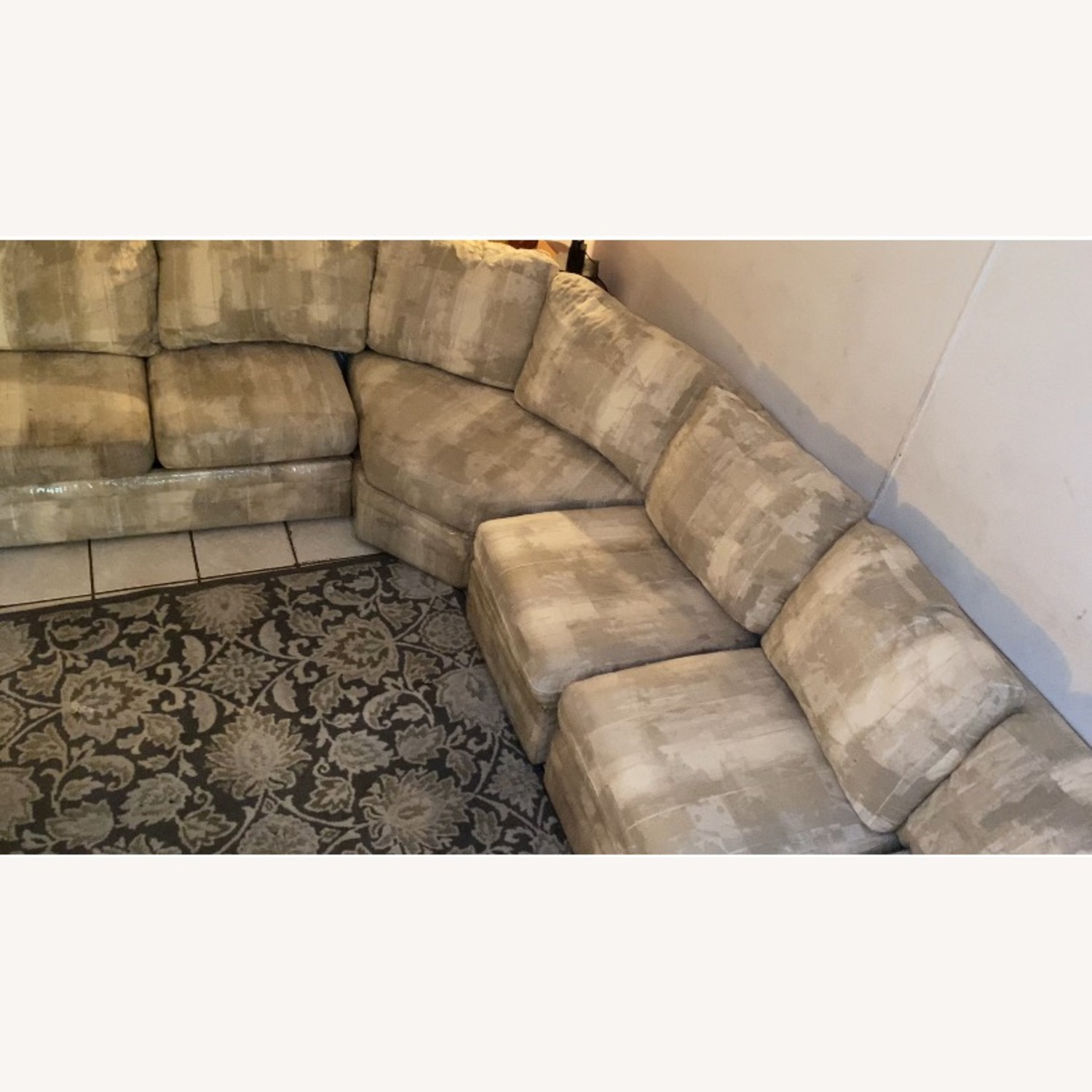 3 Piece Sectional - image-1