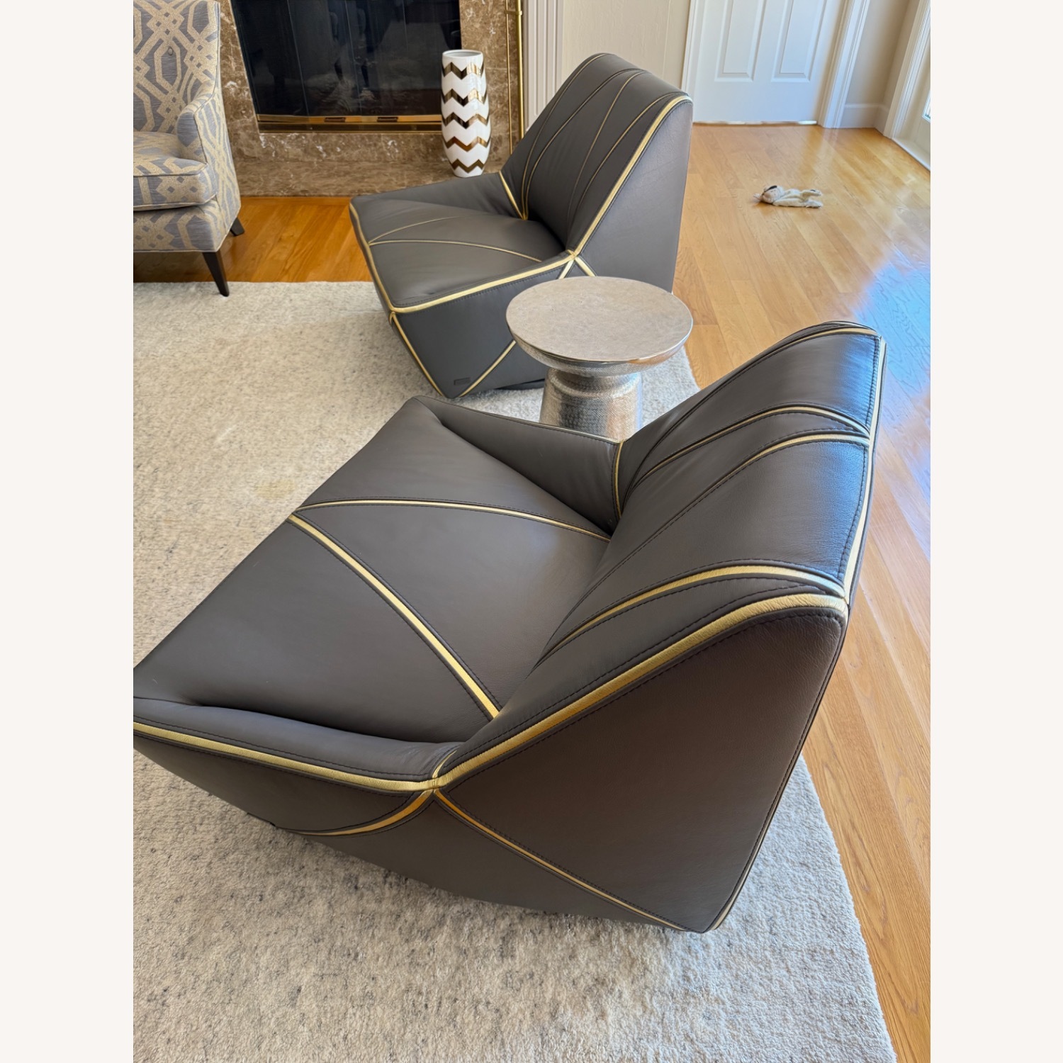 Kelvin Giormani Swivel Chair Set of 2 - AptDeco