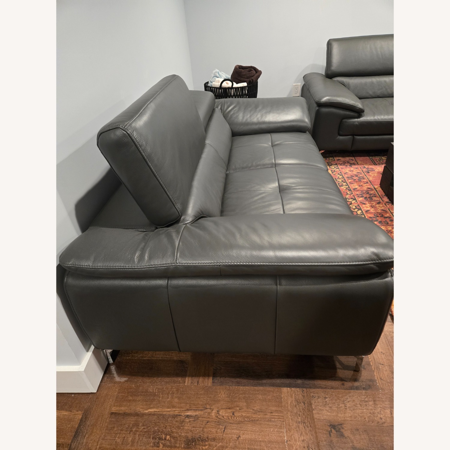  Ital Mod Leather Couch - image-2