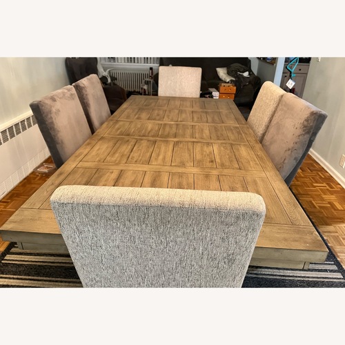 Used Brand new condition Dinning sets 7 pieces for sale on AptDeco