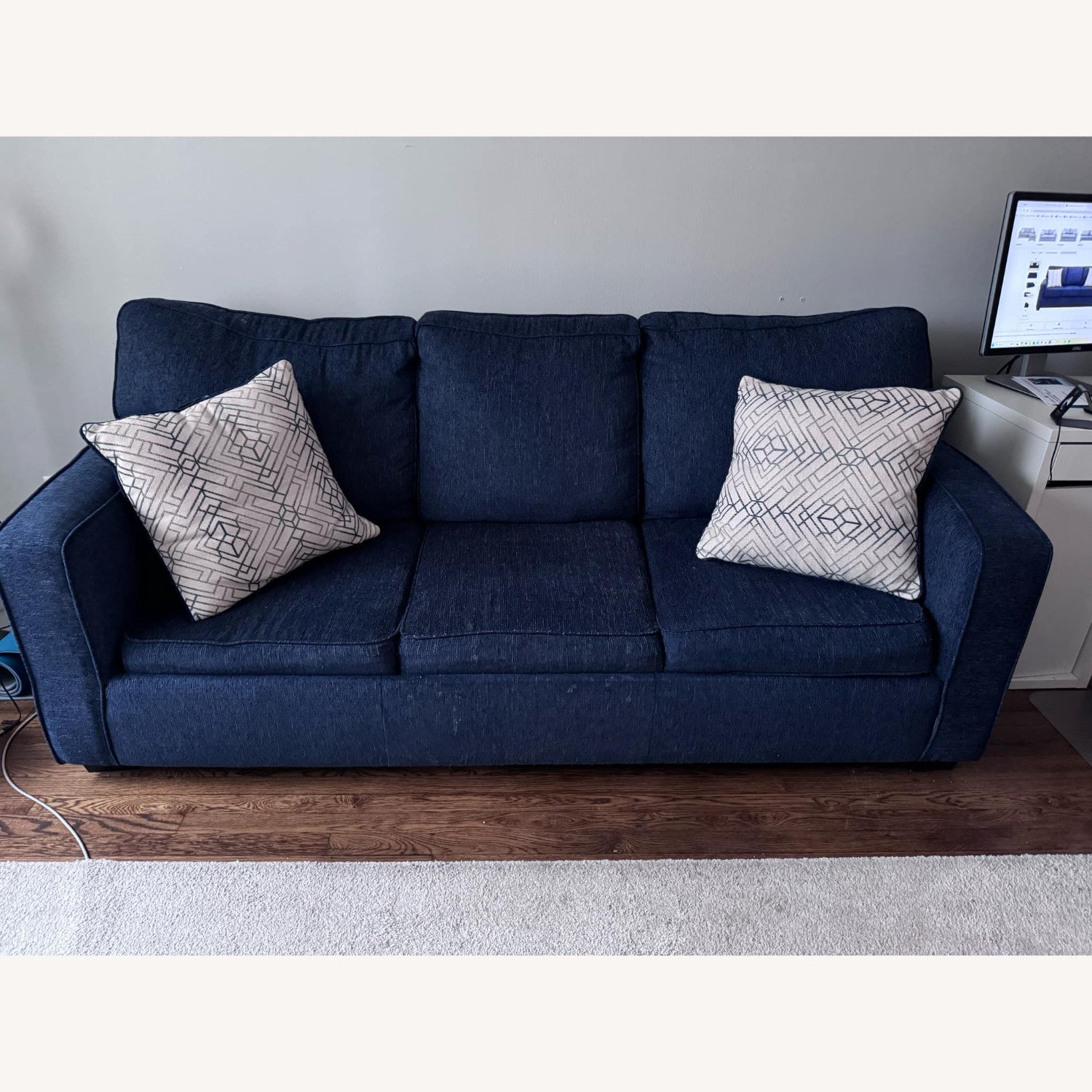 Gabe Queen Sleeper Sofa - image-1