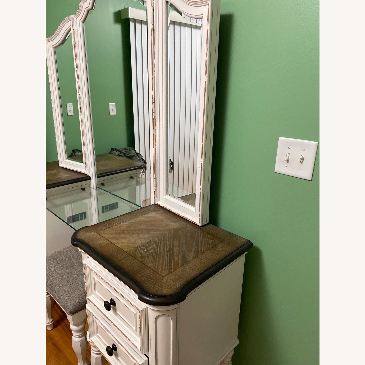 Scarlett Vanity storage  - image-3