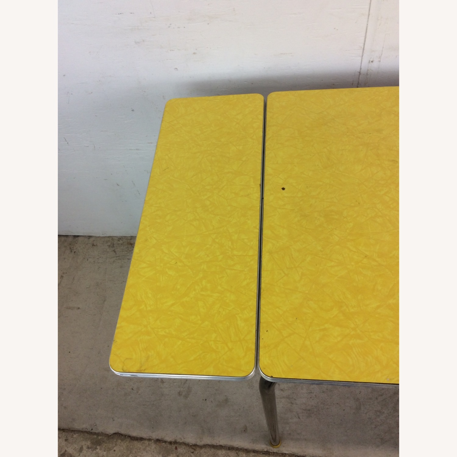 Mid Century Yellow Formica Top Table with 2 Leafs - image-11