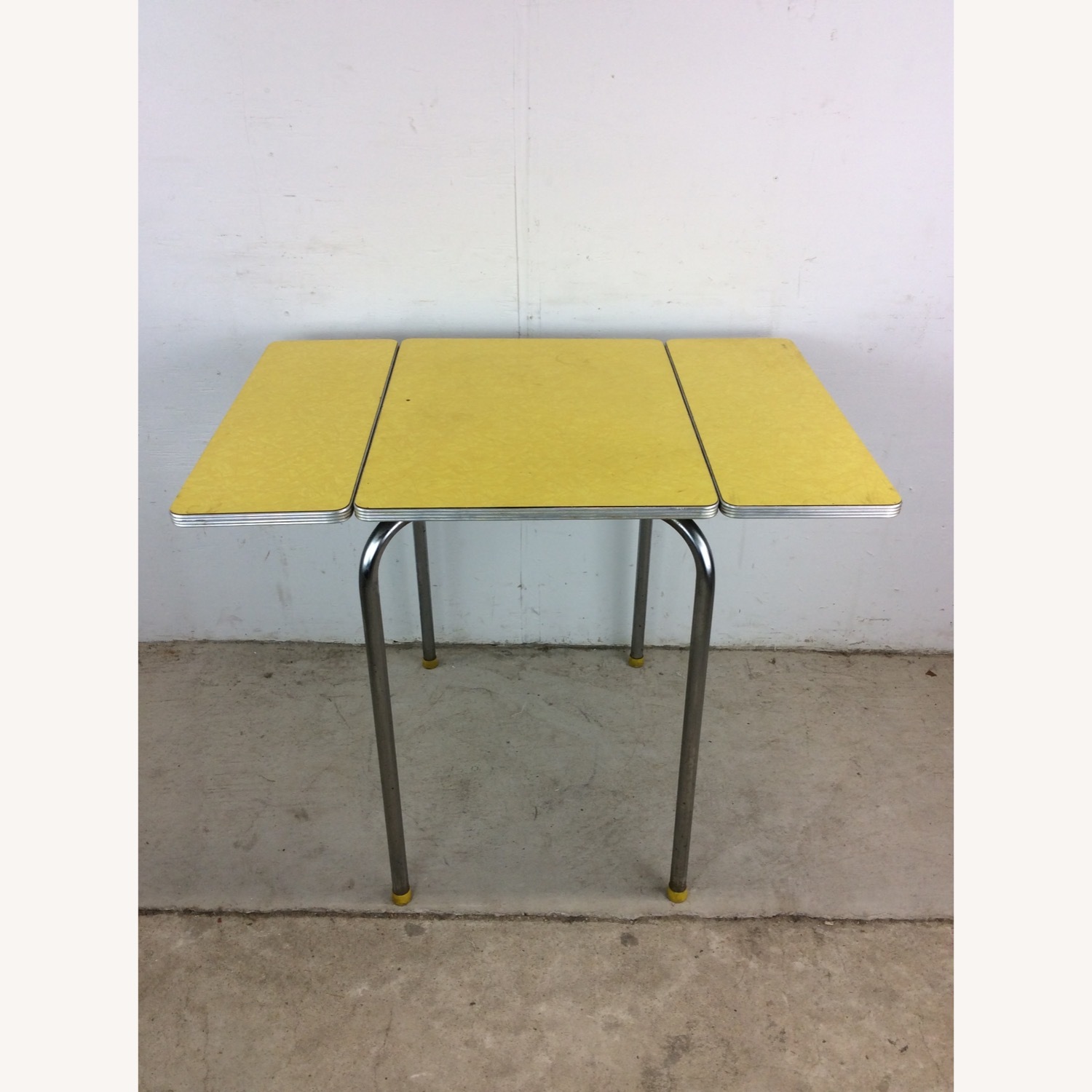 Mid Century Yellow Formica Top Table with 2 Leafs - image-10