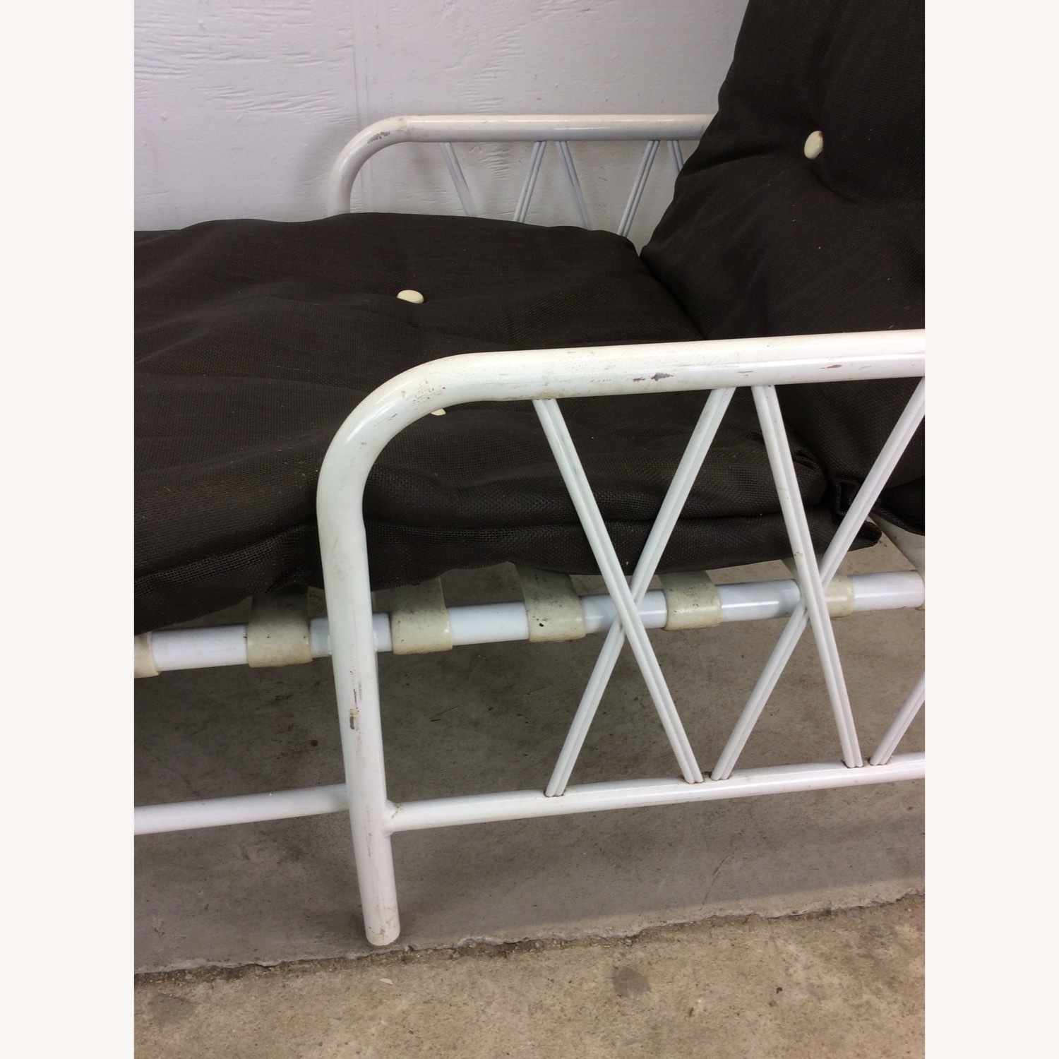 70s Outdoor Patio Lounger with Reclining Back - image-12