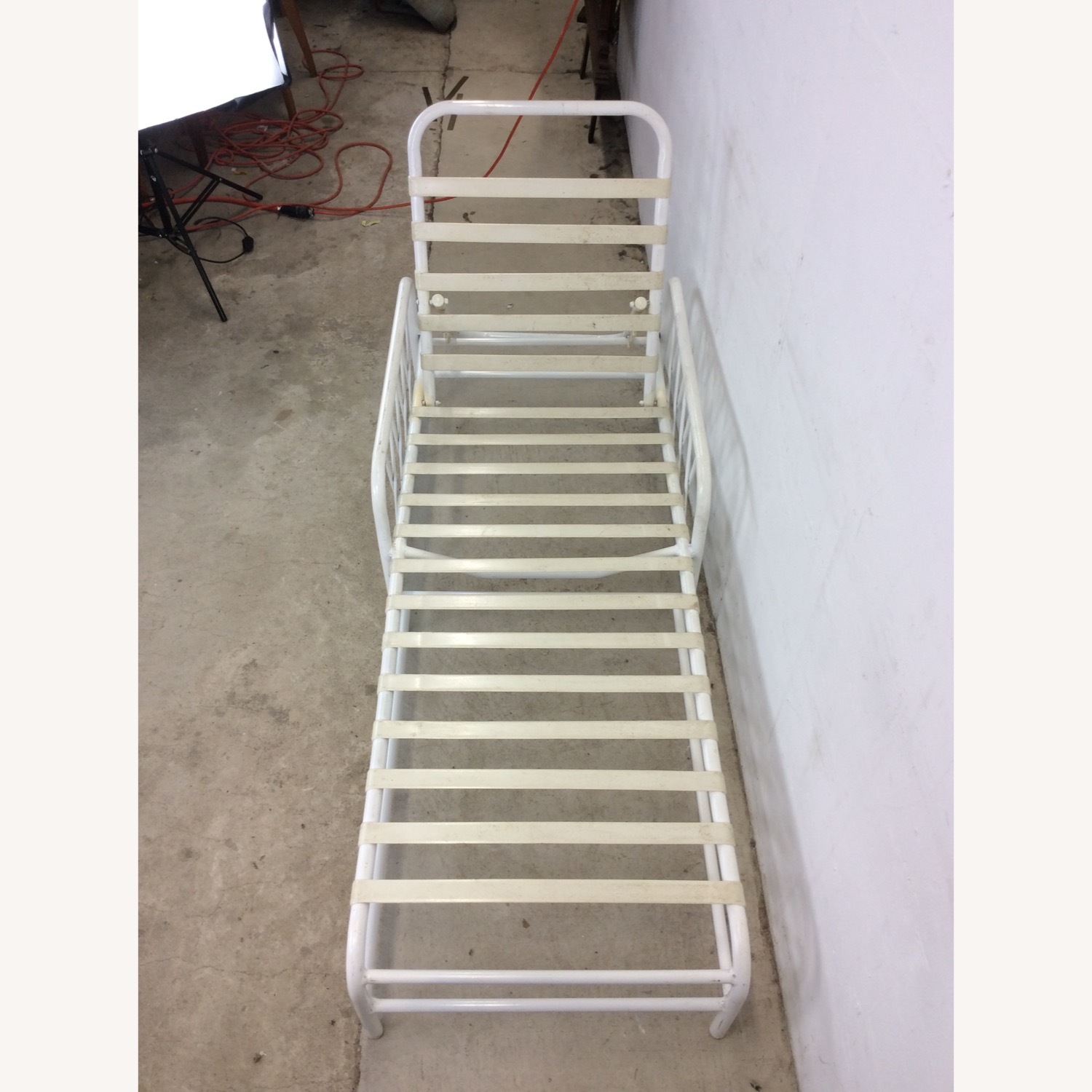 70s Outdoor Patio Lounger with Reclining Back - image-21