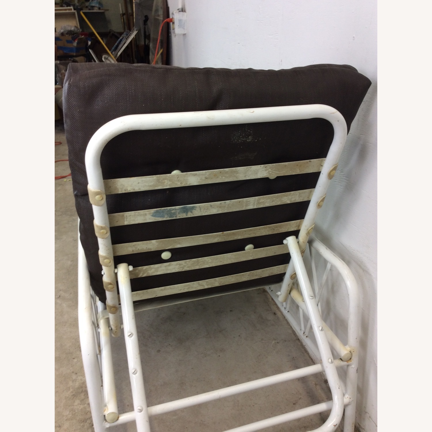 70s Outdoor Patio Lounger with Reclining Back - image-15