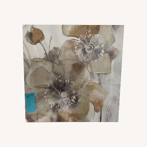 Used Eight Wall Photos Complete for sale on AptDeco