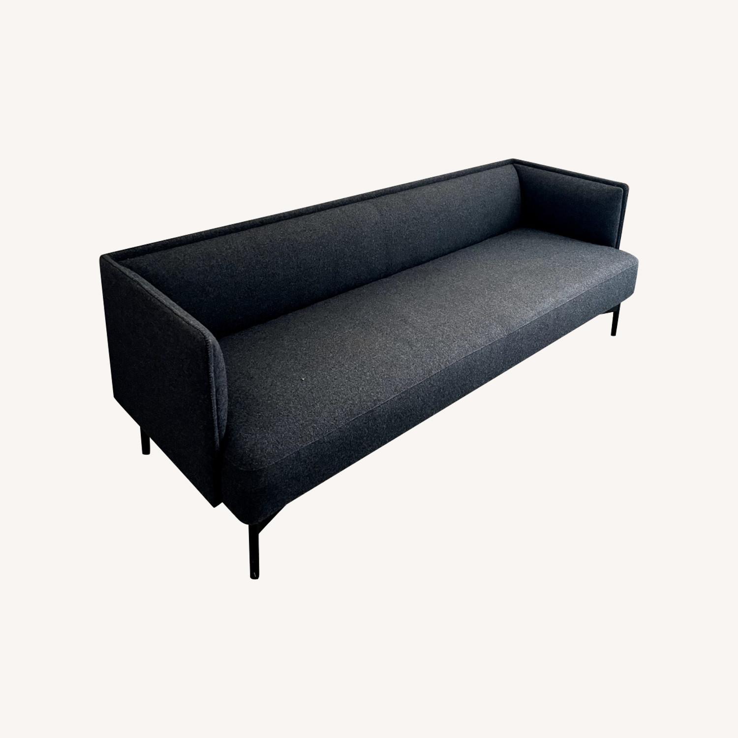 Finale Sofa Design Charles Pollock, 2013 - image-0