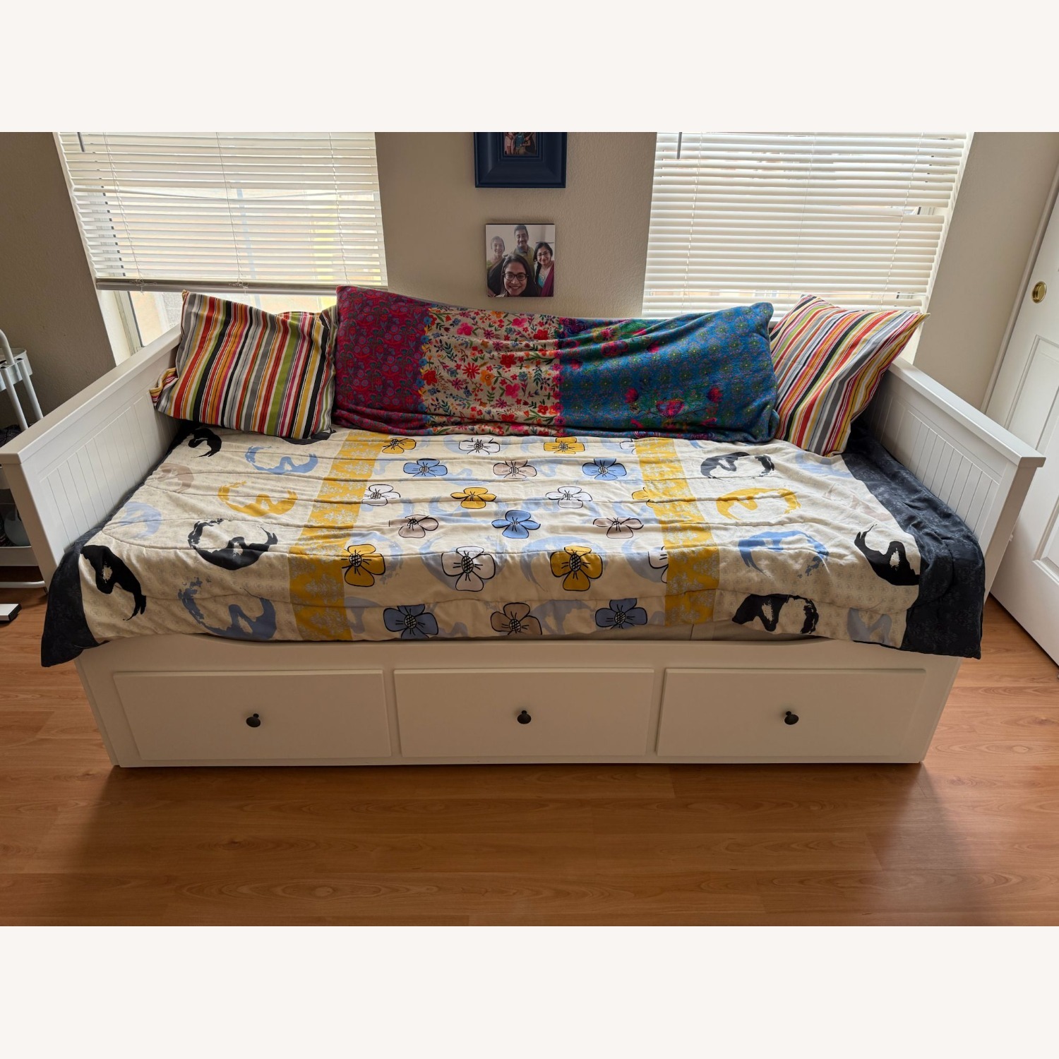 IKEA HEMNES Daybed - image-3