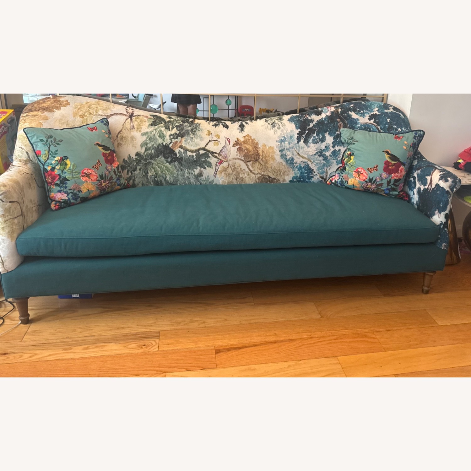 Judarn Linen Pied-A-Terre Sofa - image-6