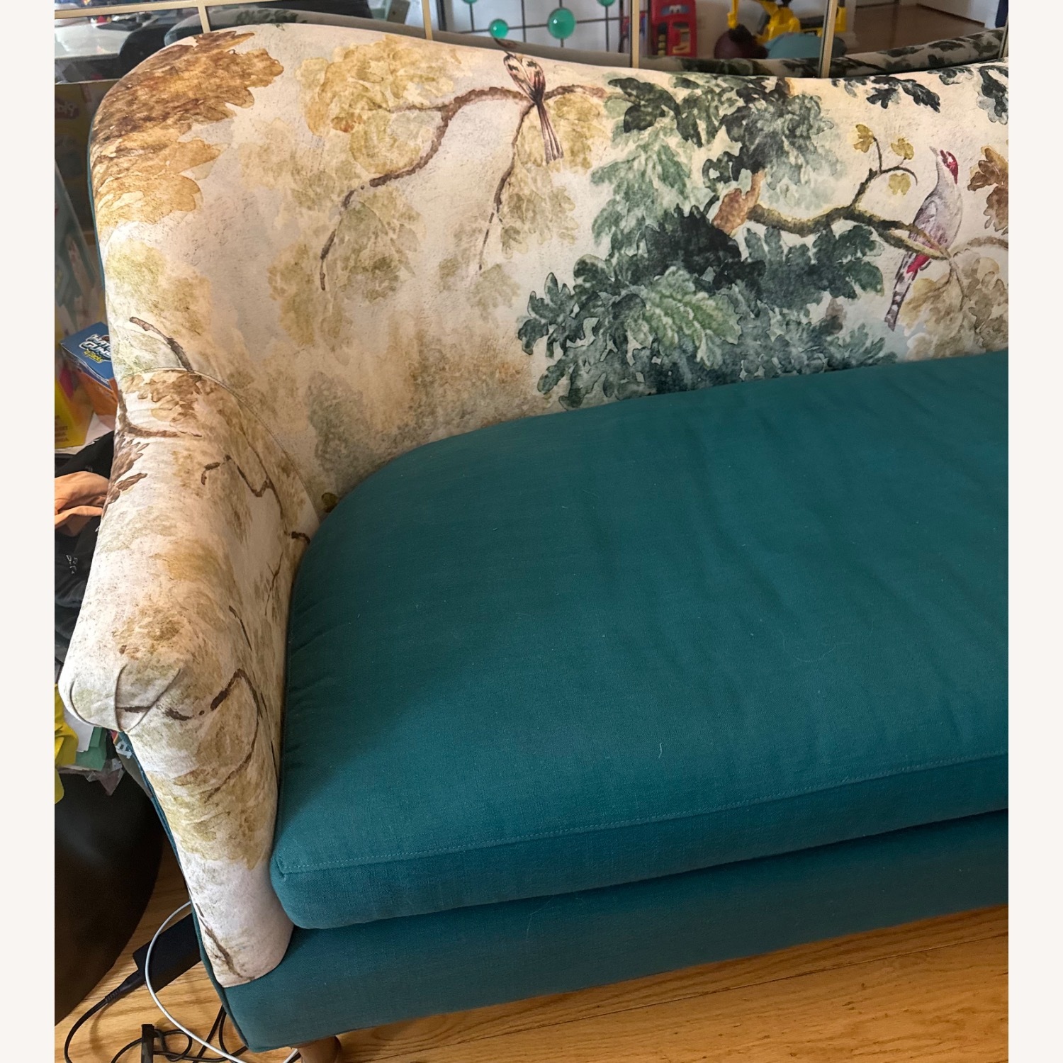 Judarn Linen Pied-A-Terre Sofa - image-10