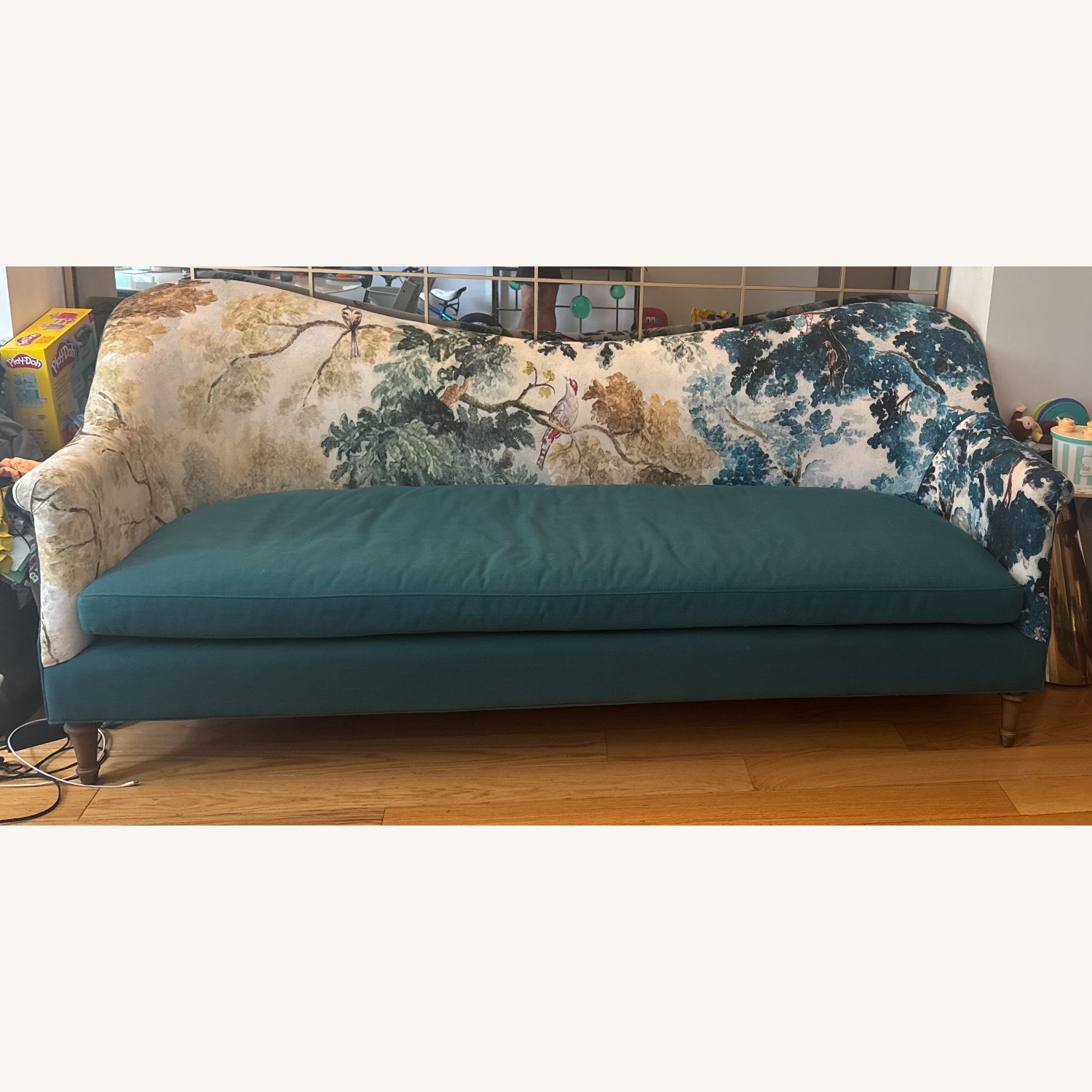 Judarn Linen Pied-A-Terre Sofa - image-15