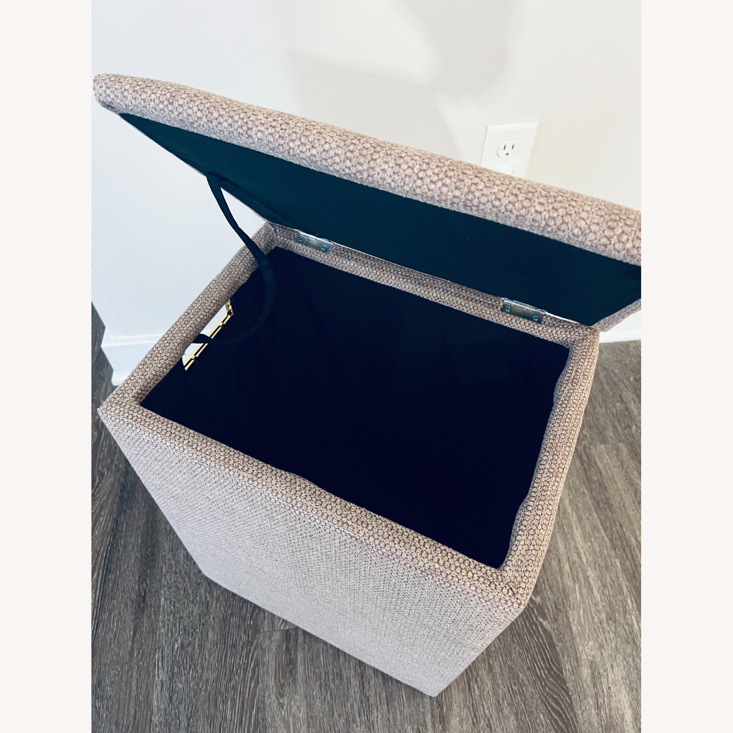 Ottoman Design With Functional Storage. - image-3