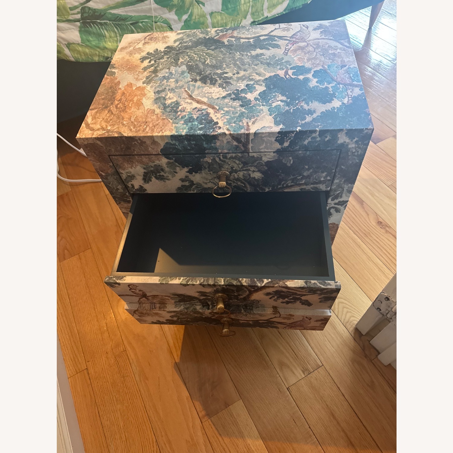 Judarn Nightstand Dresser  - image-8