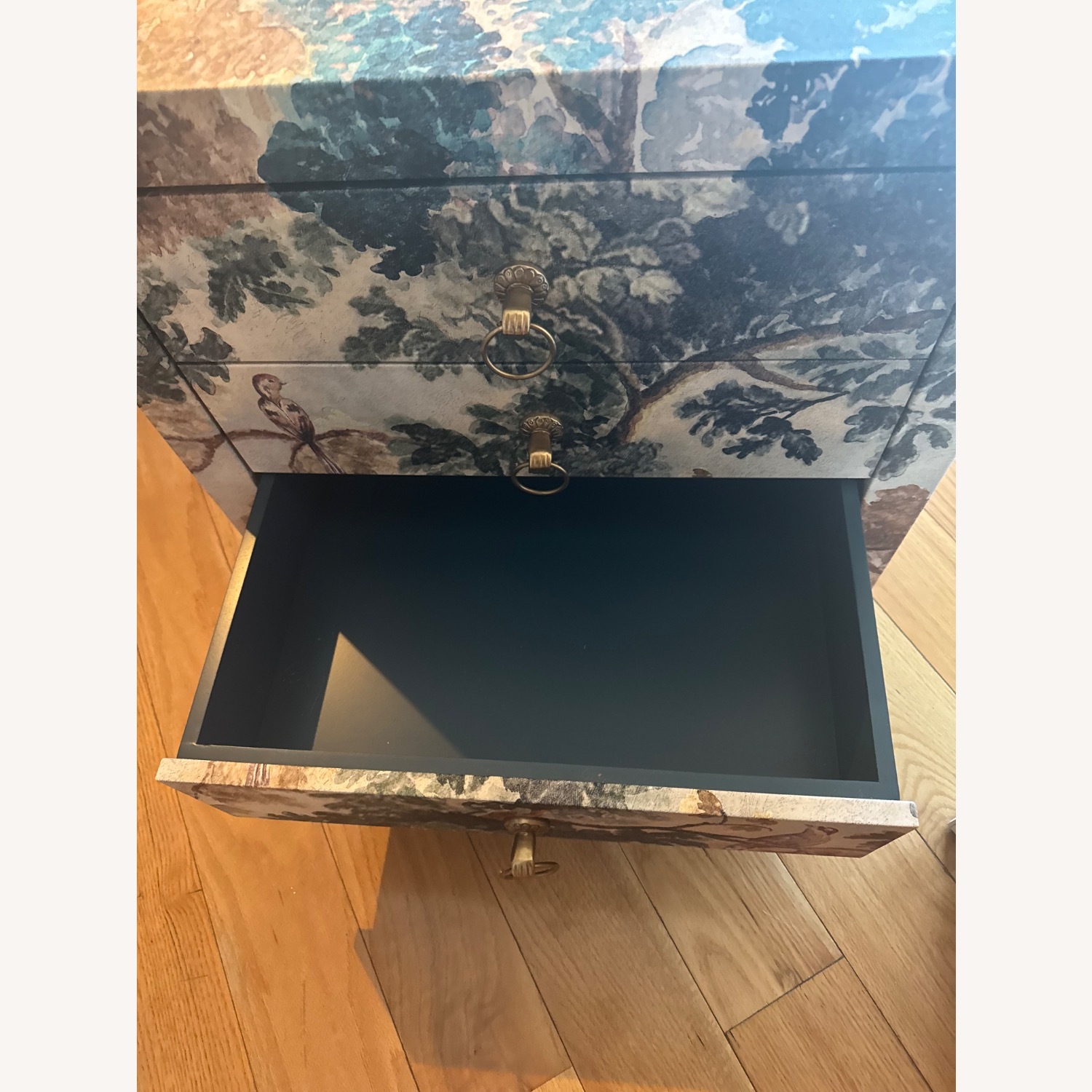 Judarn Nightstand Dresser  - image-9