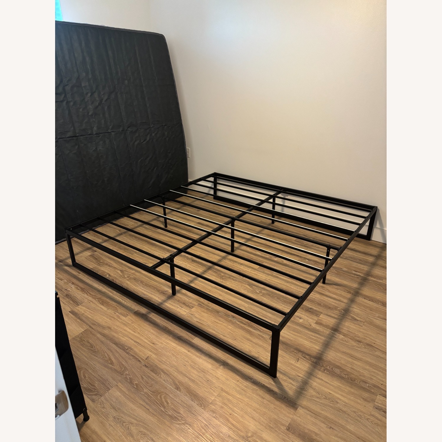 ZINUS Bed frame - image-2