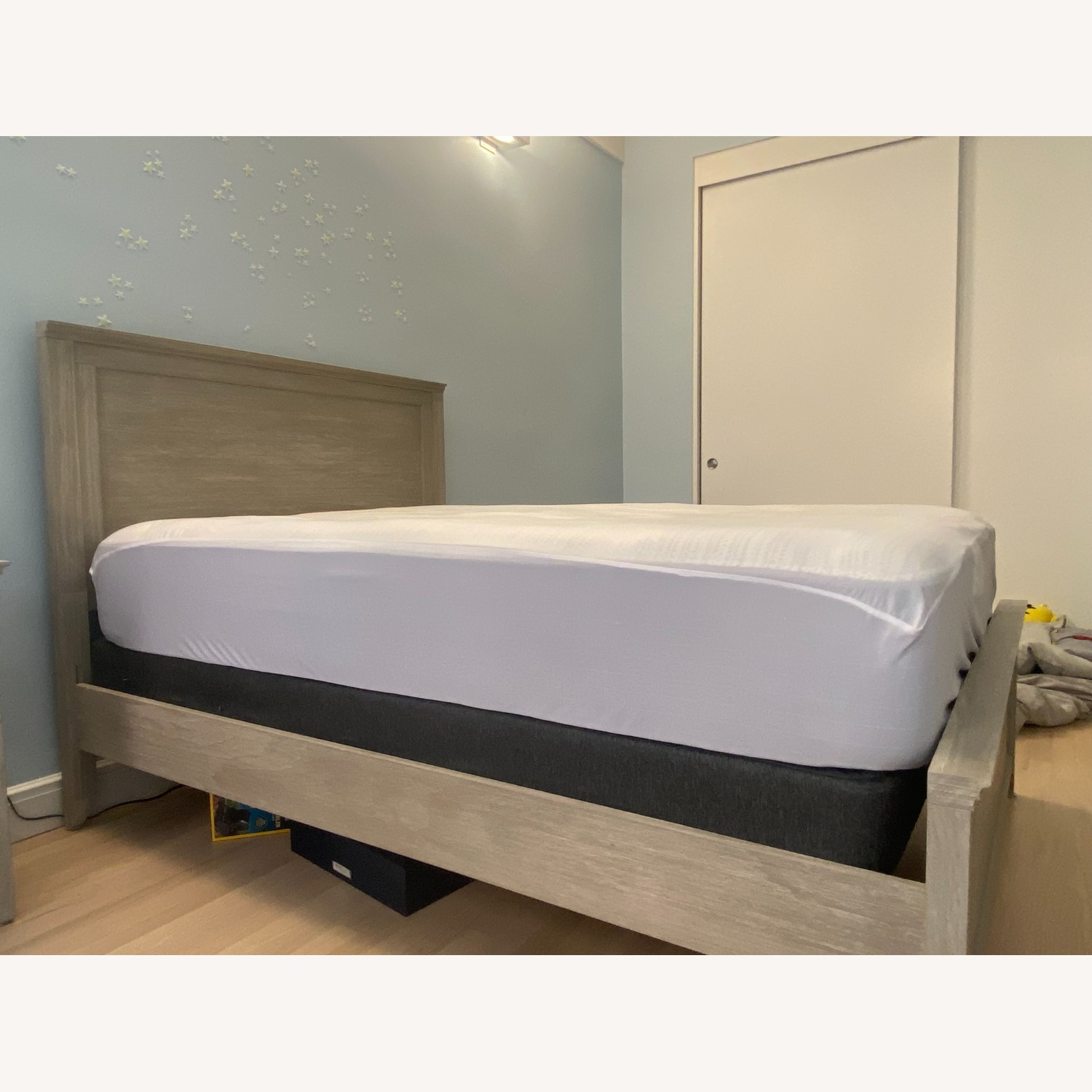 Pottery Barn Teen Hampton Classic Full Bed  - image-2