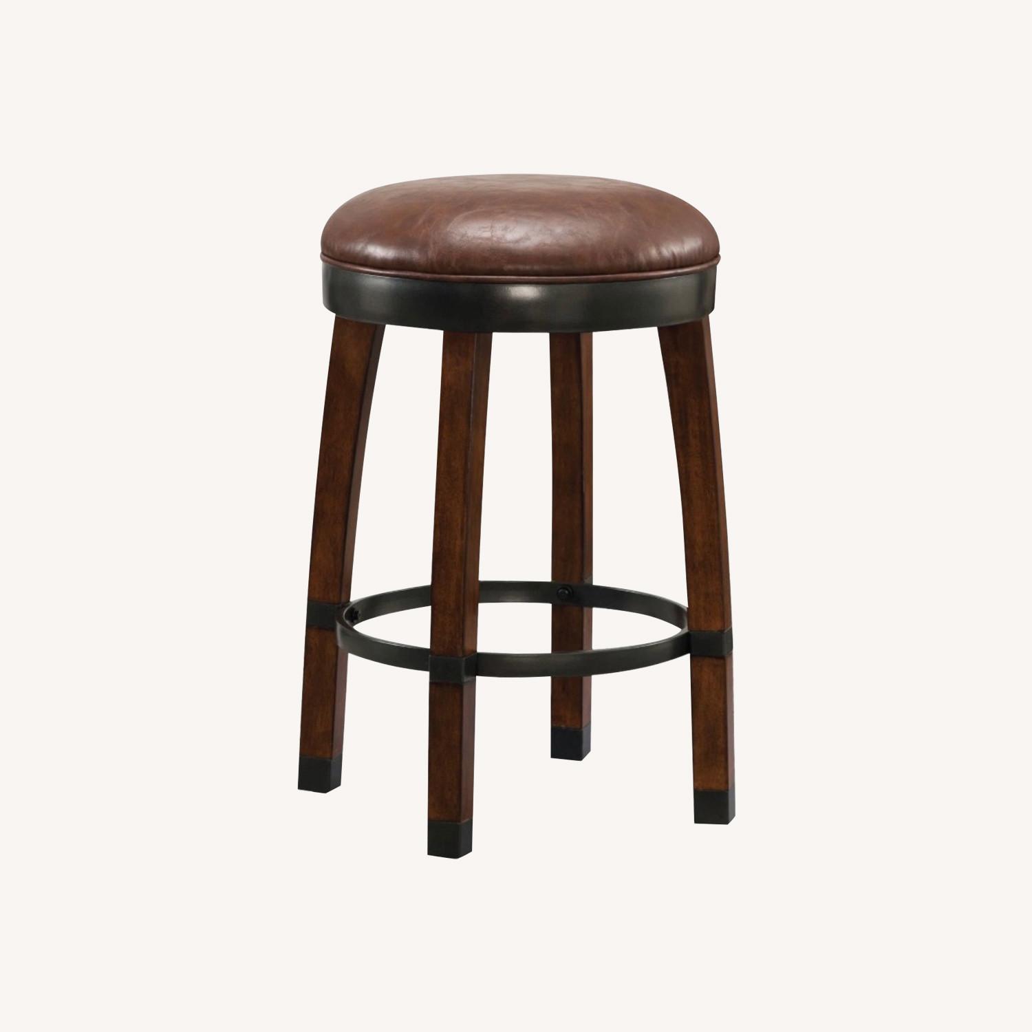 Coomes Swivel Upholstered Counter Stool (Set of 6) - image-0