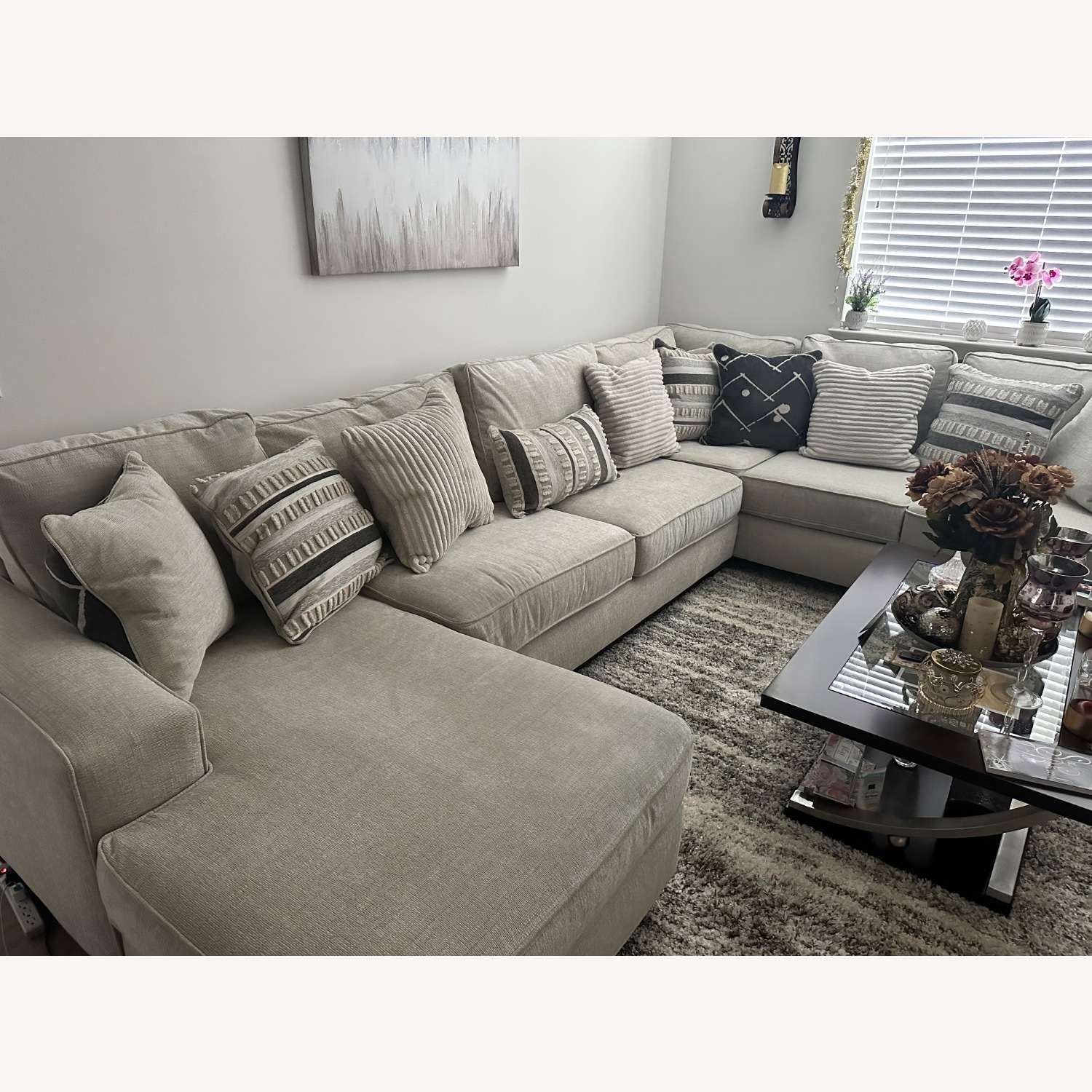 Aberlin Court 3 Pc Left Arm Chaise Sectional - image-1