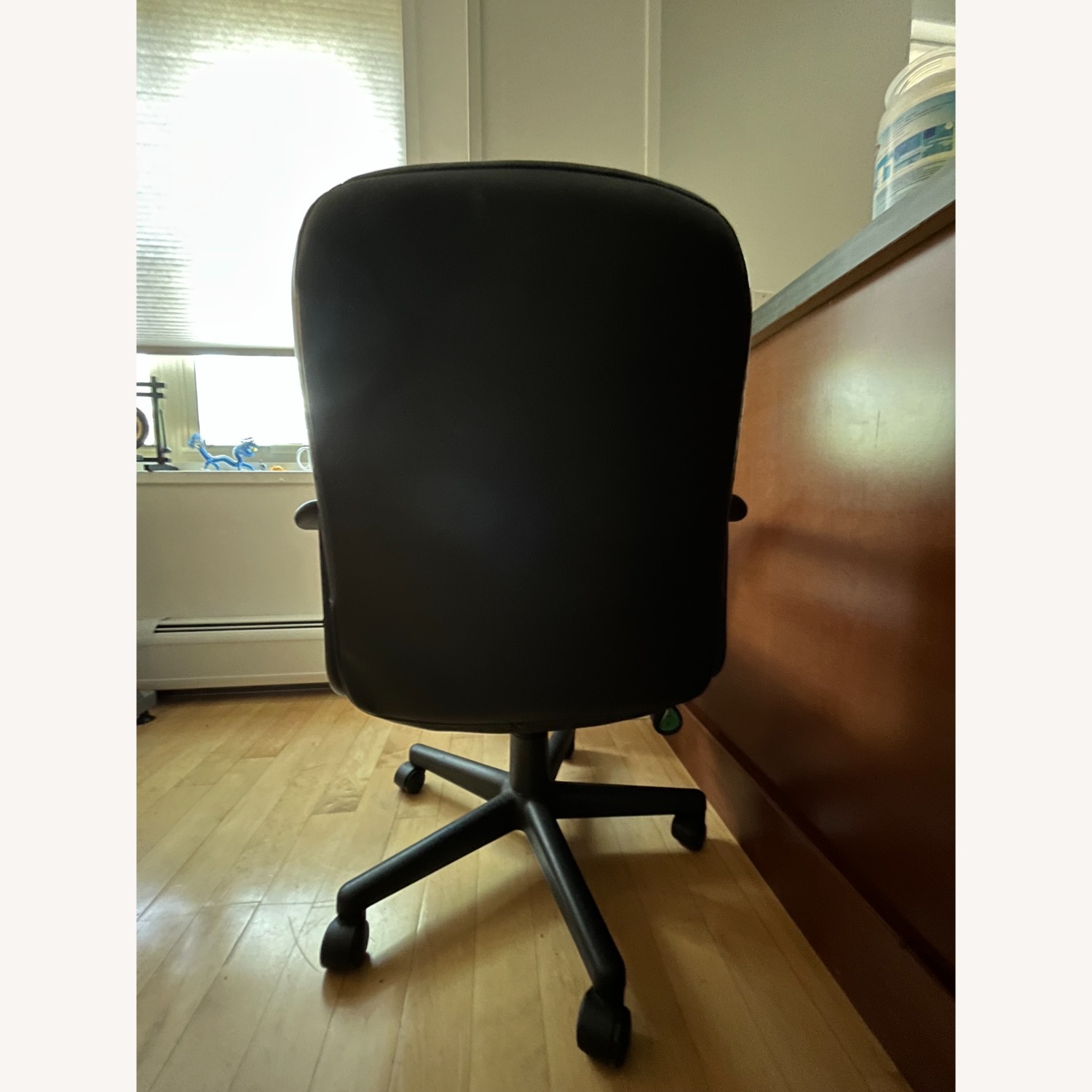 Staples Swivel Office Desk Chair - image-6