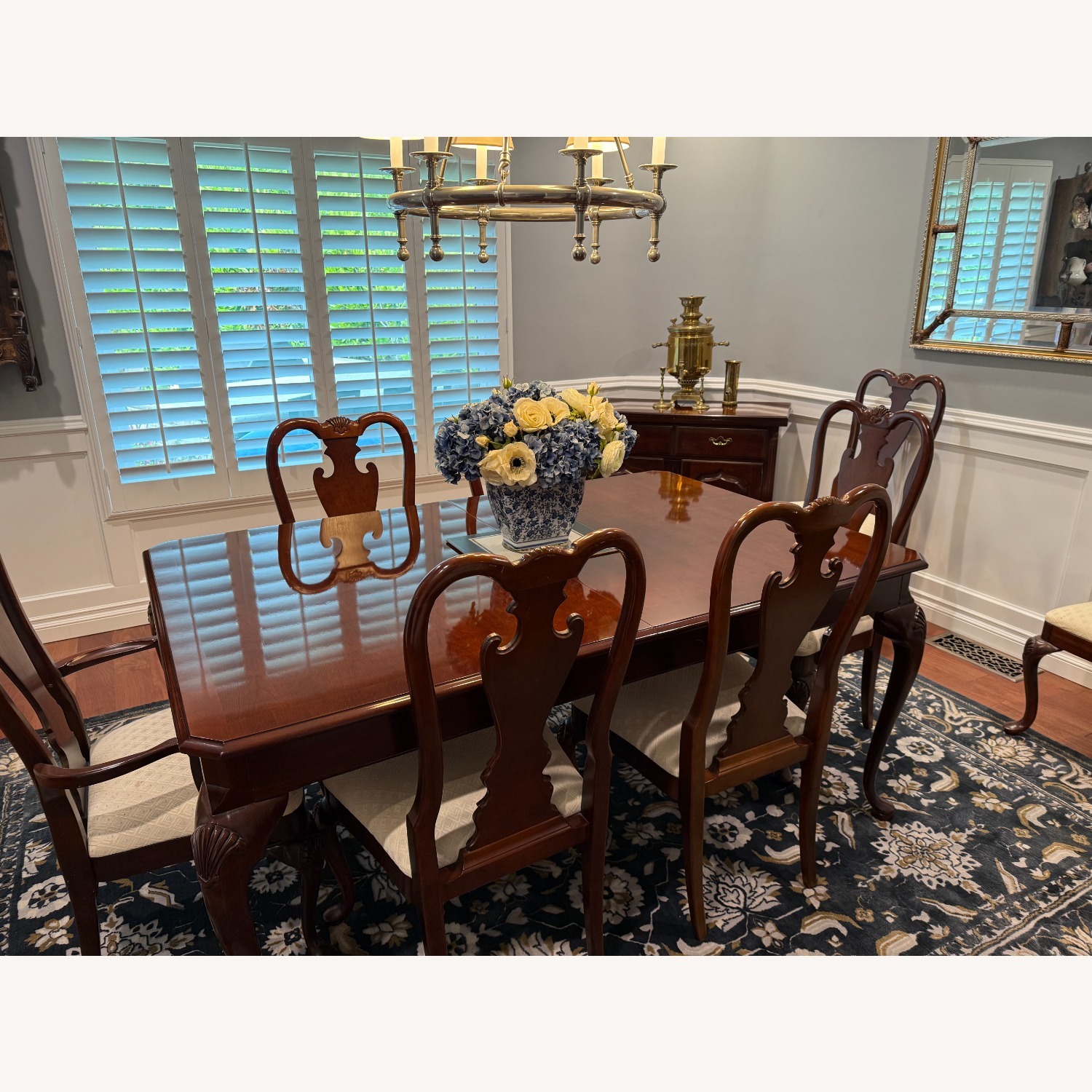 Elegant Traditional Dining Room Set - image-3