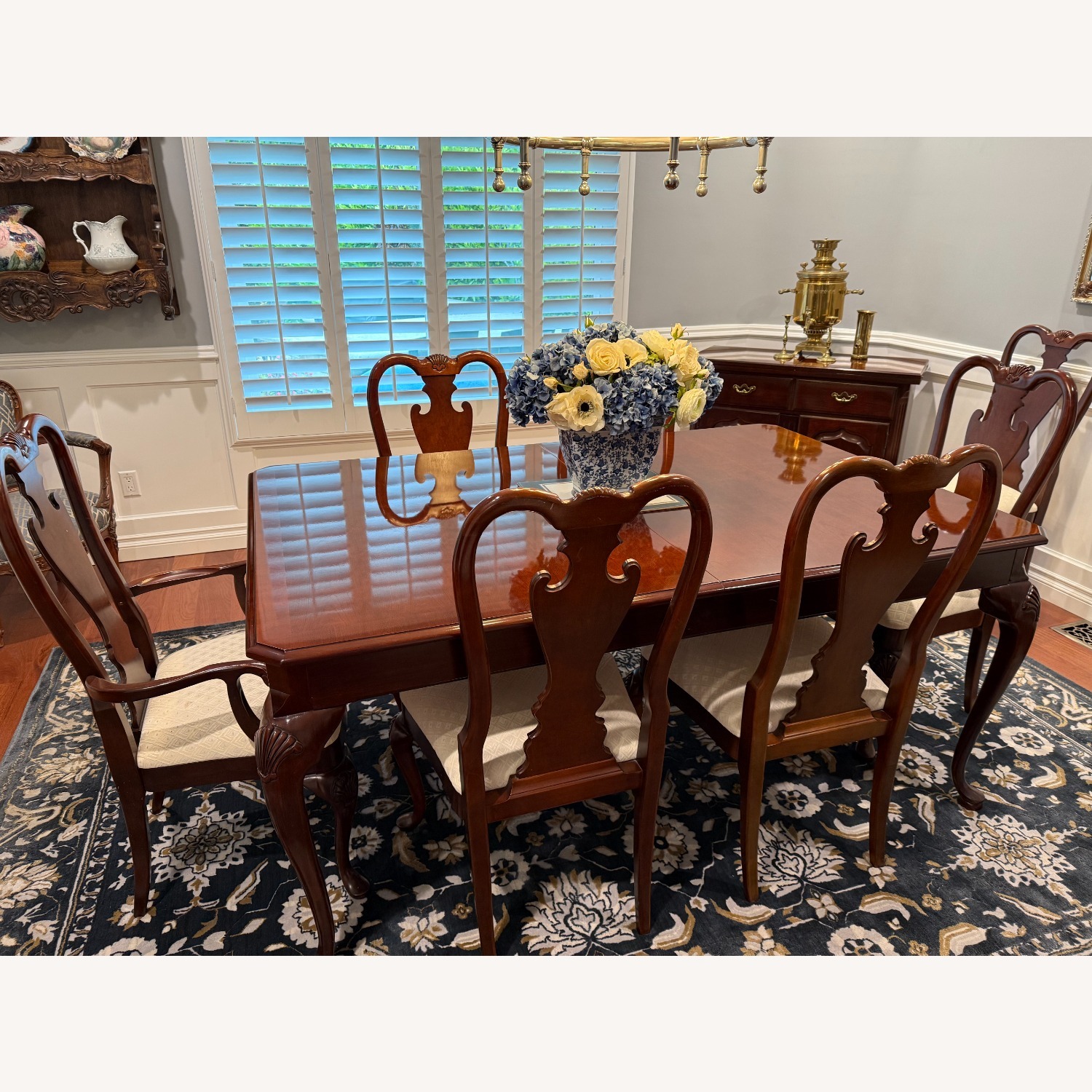 Elegant Traditional Dining Room Set - image-2
