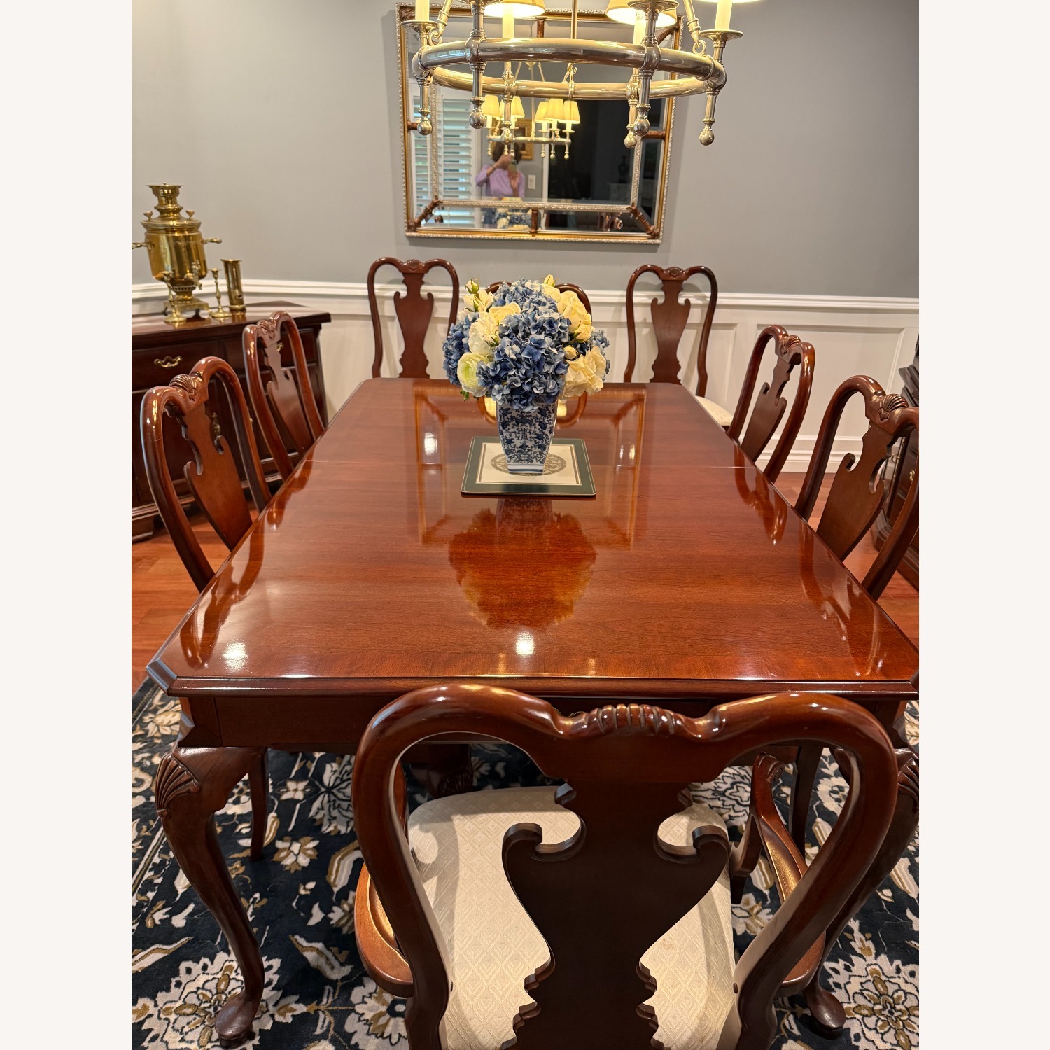 Elegant Traditional Dining Room Set - image-1