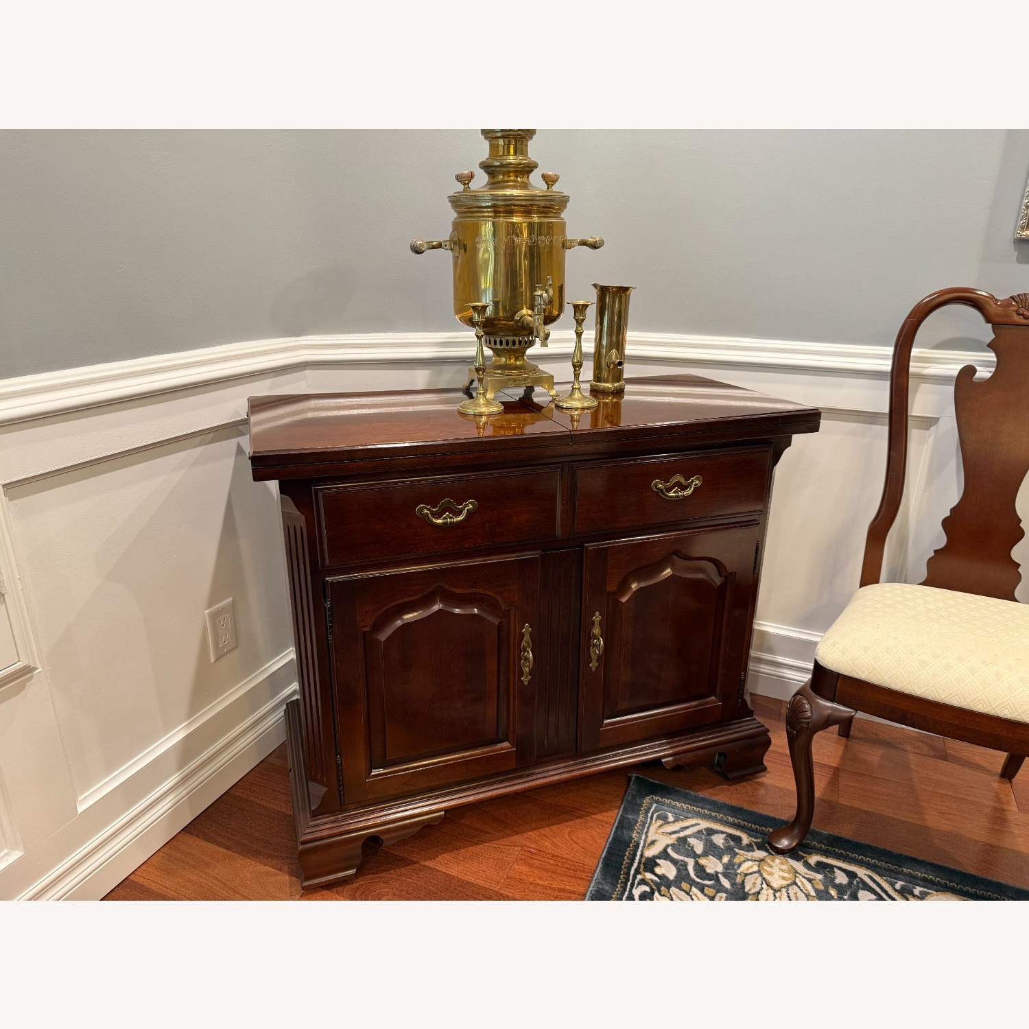 Elegant Traditional Buffet - image-1