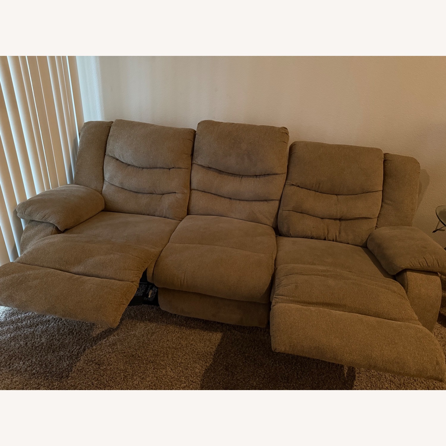 Comfortable 3-piece Couch - image-1
