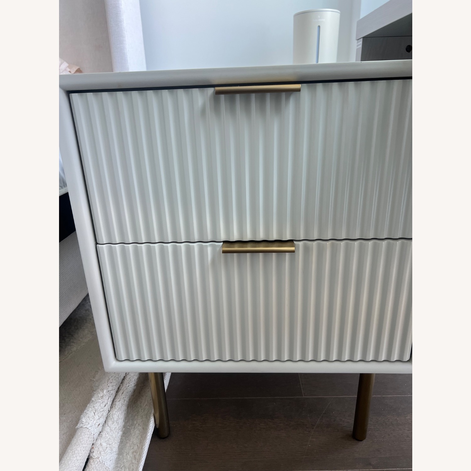 Quinn Closed 2-Drawer Nightstand (21") - image-2