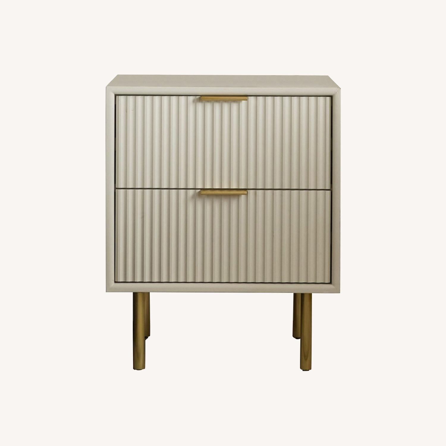 Quinn Closed 2-Drawer Nightstand (21") - image-0