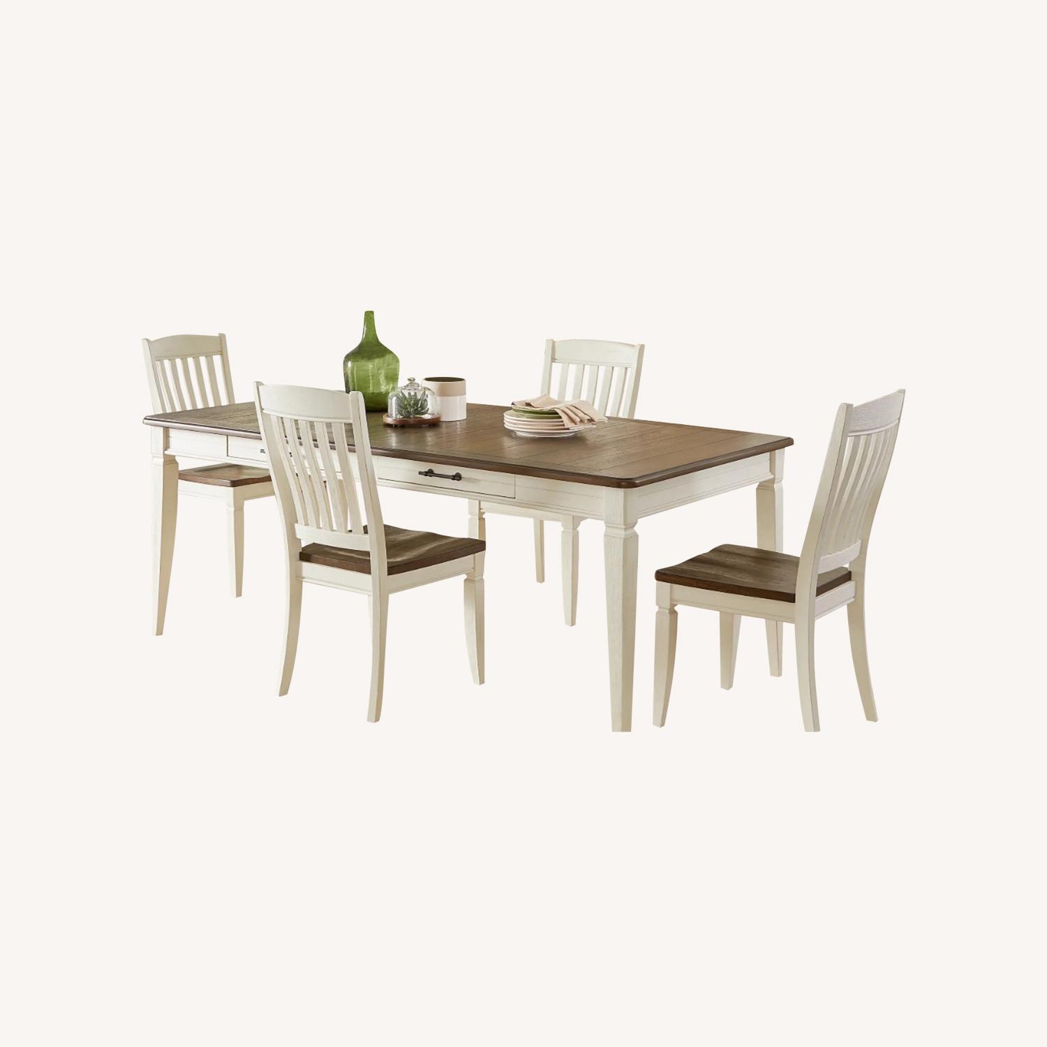 Rooms To Go Dining Set - image-0