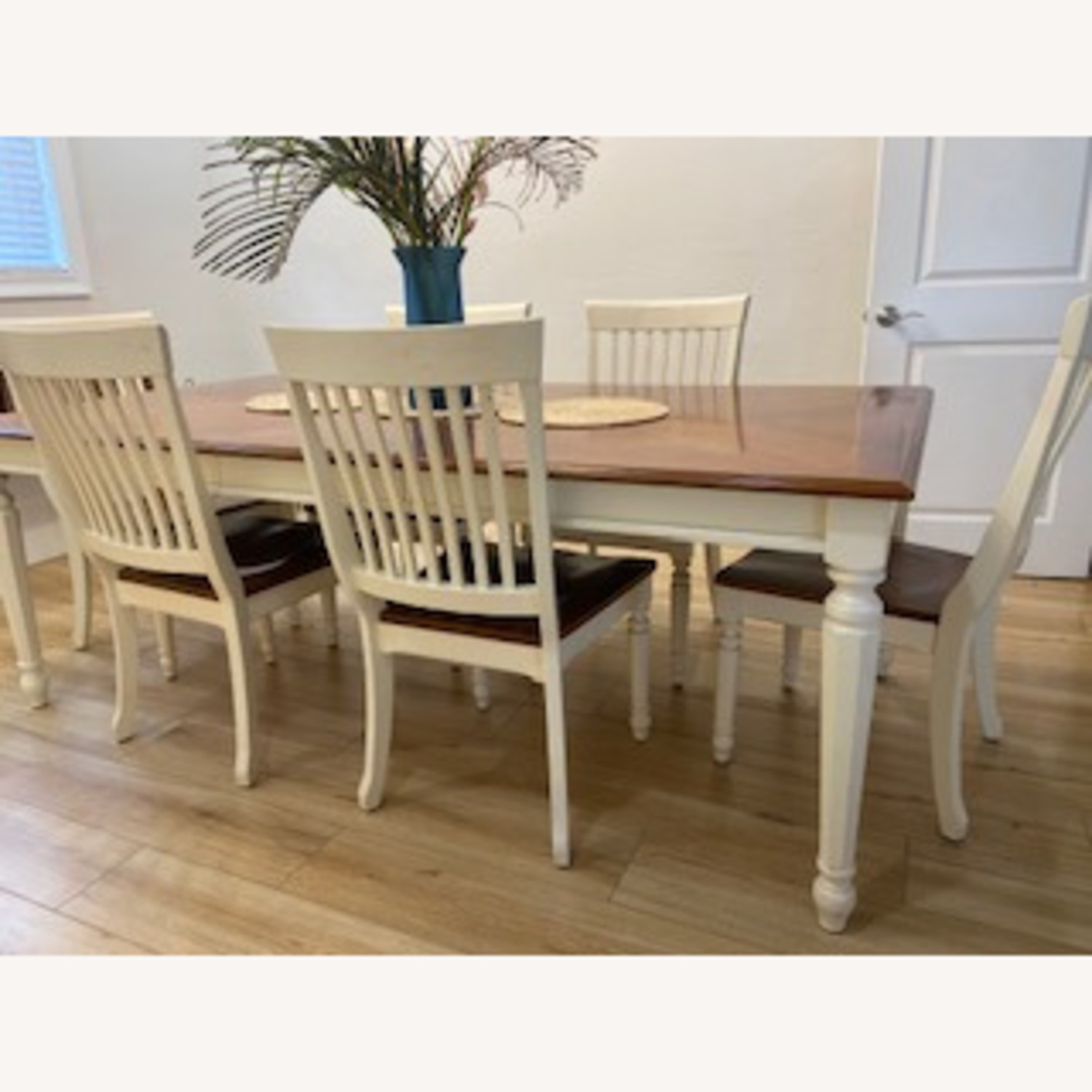 Rooms To Go Dining Set - image-3
