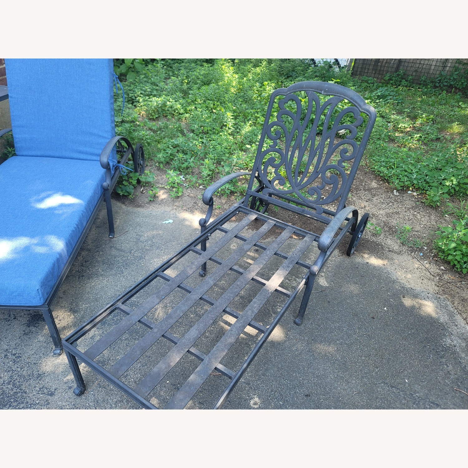 Allene Luxurious Lounges - image-1