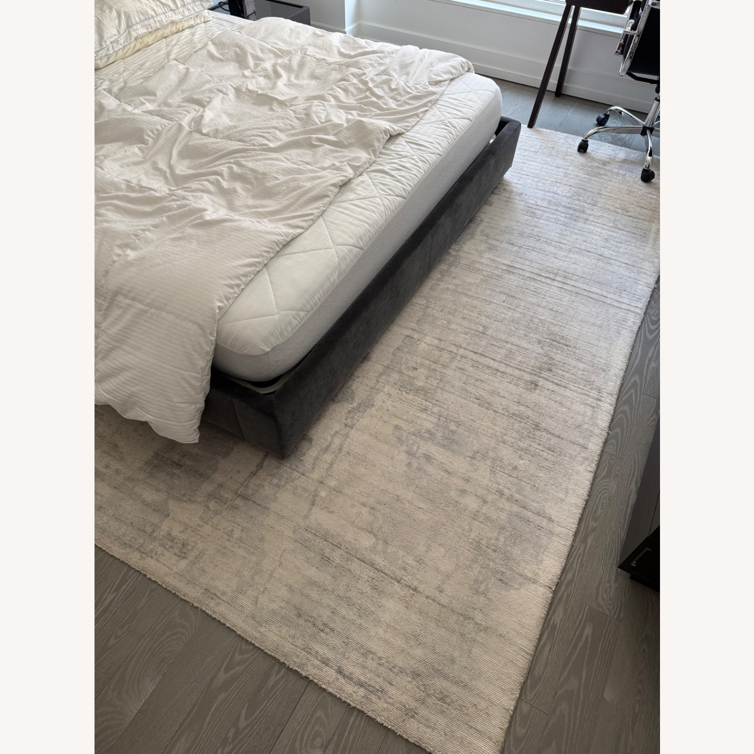 Tottori Viscose Abstract Handwoven Rug - image-1