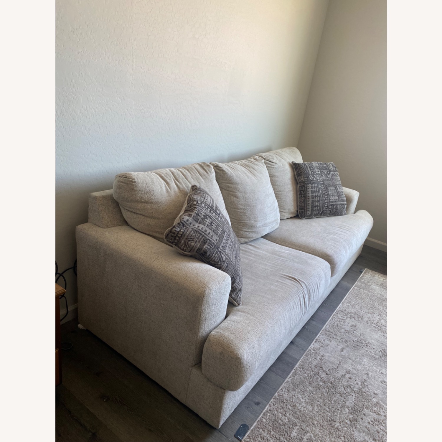 Ashley Soltren Sofa - image-2